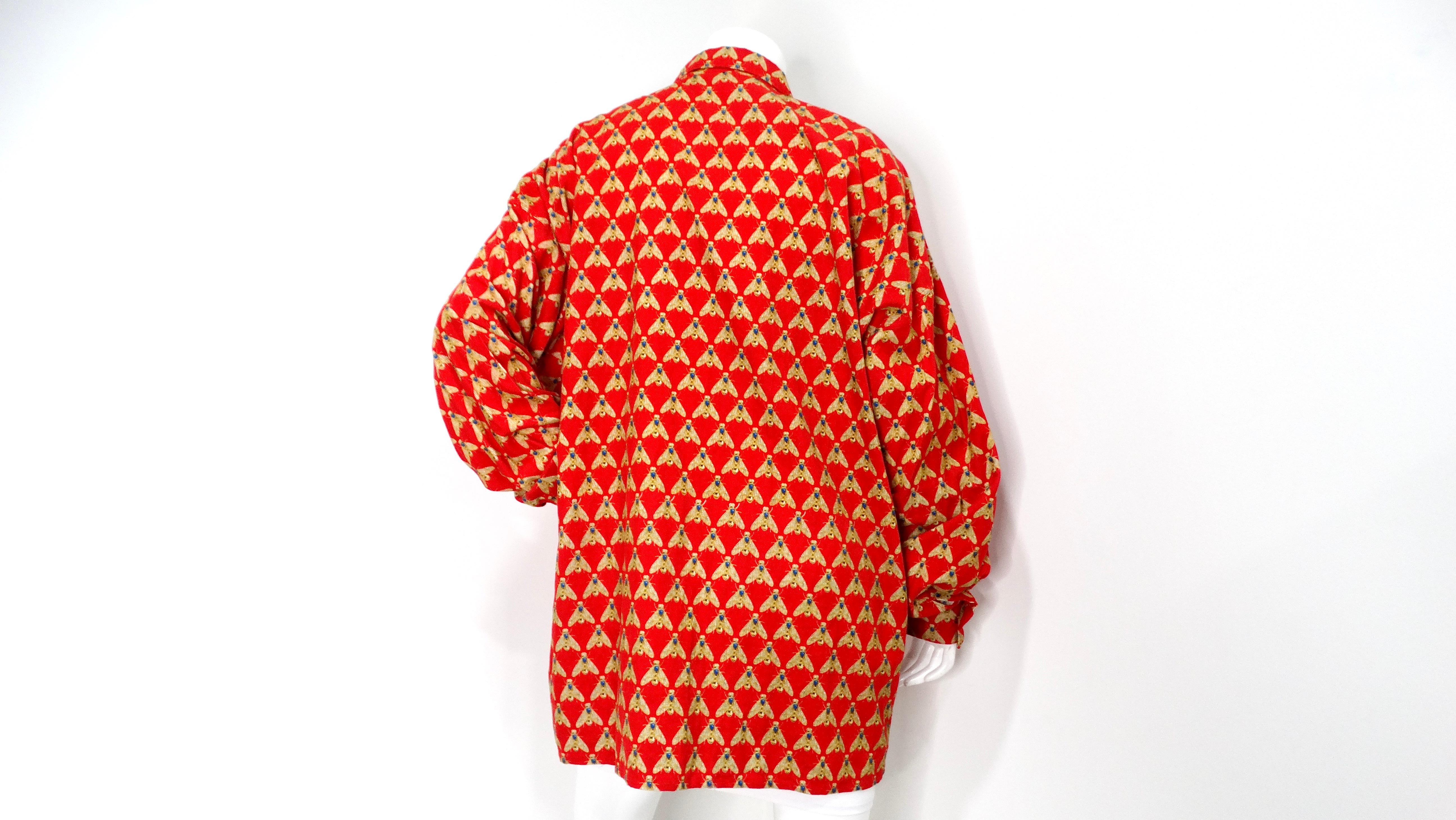 Gianni Versace Camisa de pana de manga larga con botones y estampado de abejas circa años 90 en venta 1