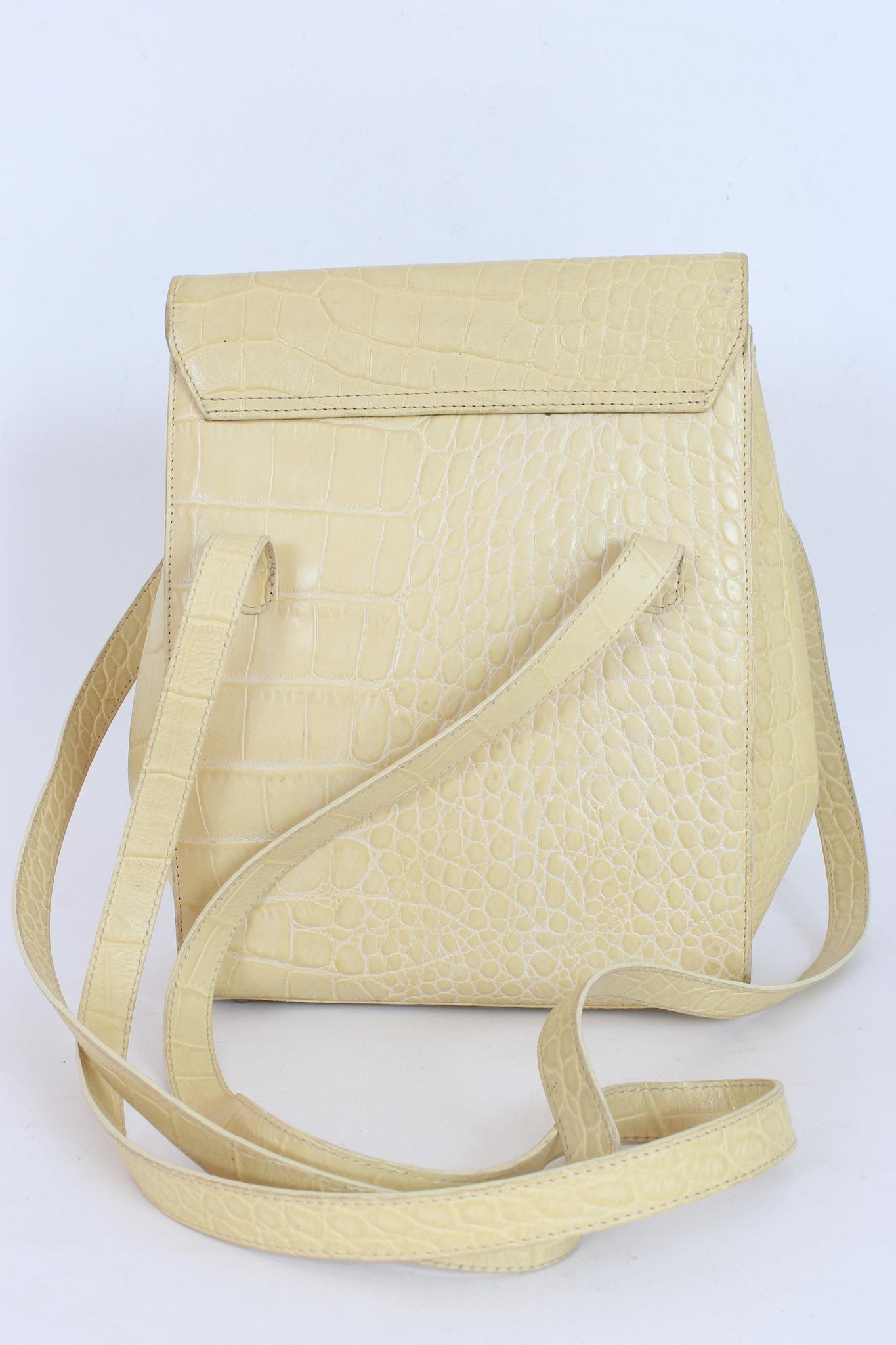 Gianni Versace Beige Leather Vintage Bucket Bag 1990s In Good Condition For Sale In Brindisi, Bt