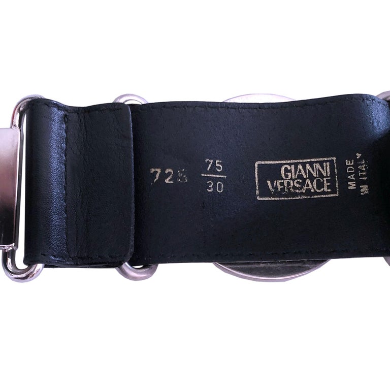 Gianni Versace Belt - 1990s Vintage - Silver Medusa Head  display picture 1