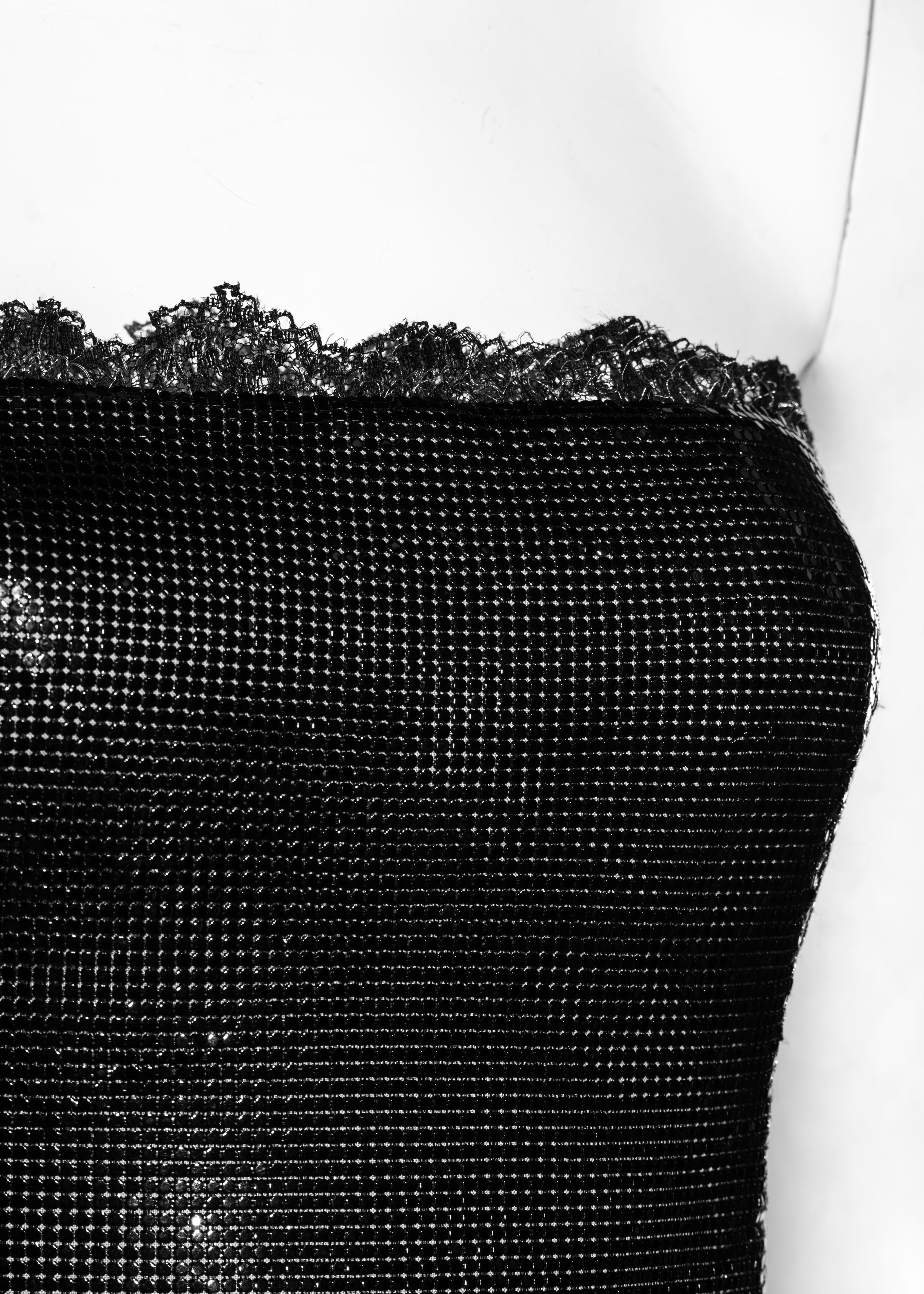 Corset sans bretelles Gianni Versace en dentelle noire et cotte de mailles métallique oroton, automne-hiver 1999 Pour femmes en vente