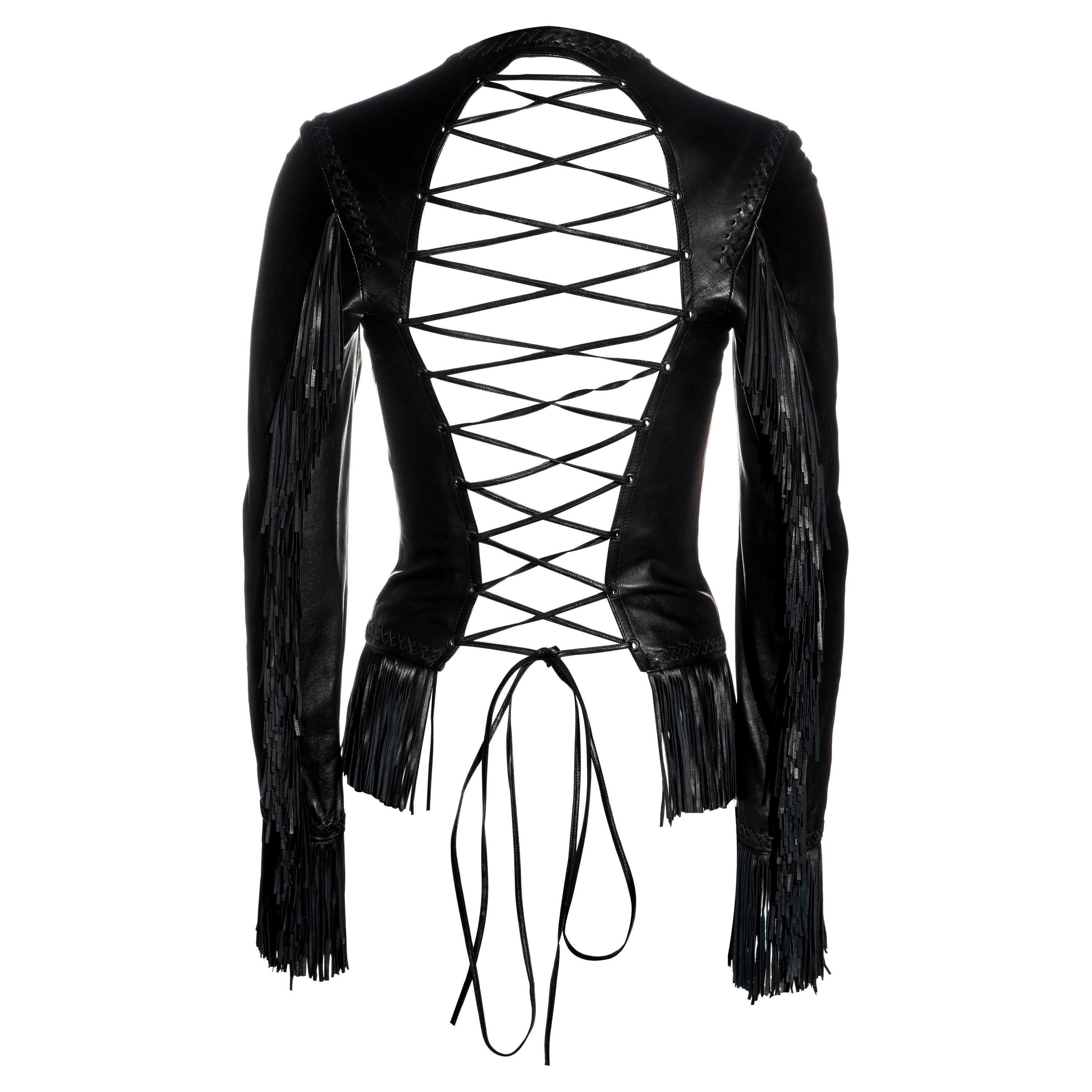 Gianni Versace chaqueta negra de piel con espalda abierta, ss 2002