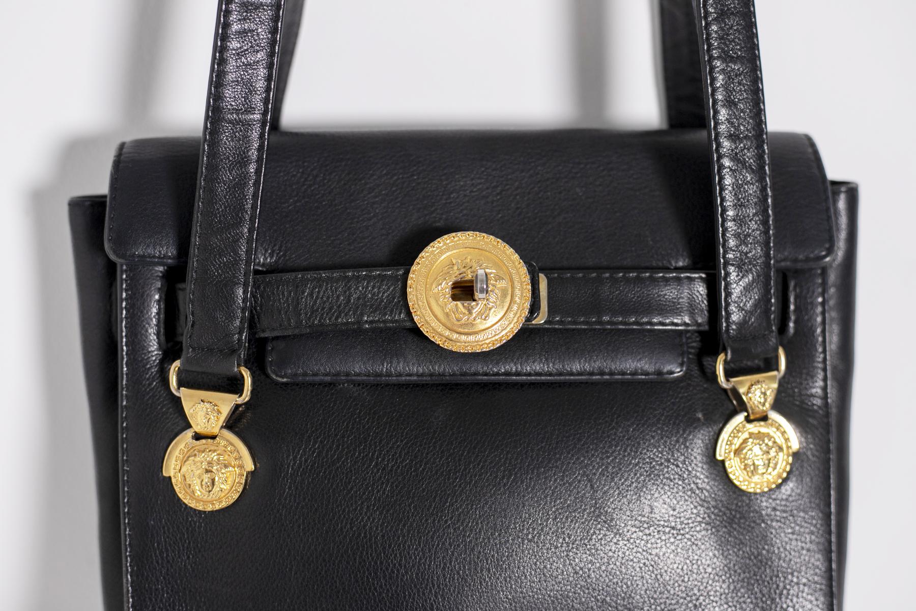 Gianni Versace Black Leather Shoulder Bag Medusa 1990s In Good Condition In Milano, IT