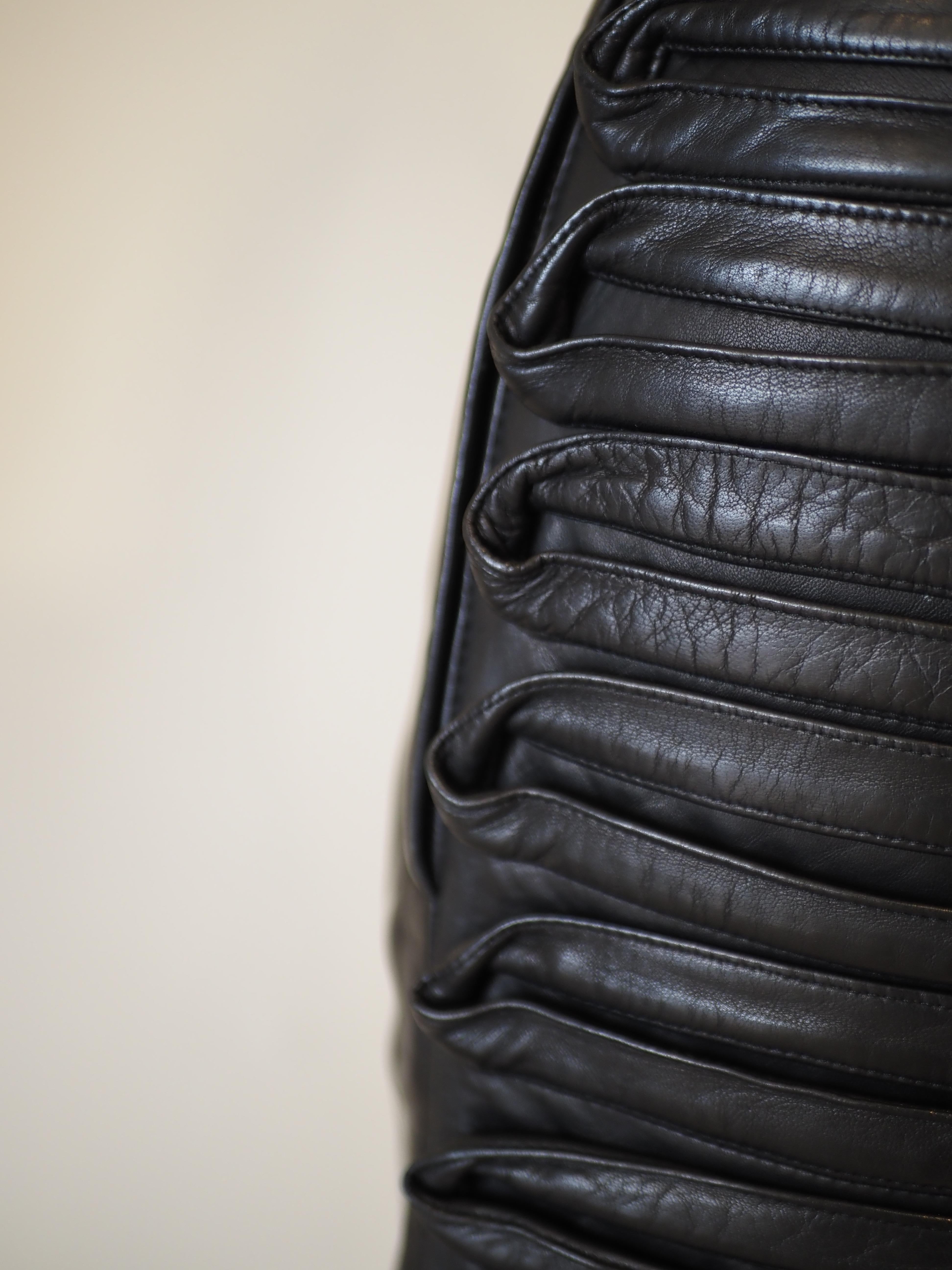 Women's Gianni Versace black leather skirt For Sale