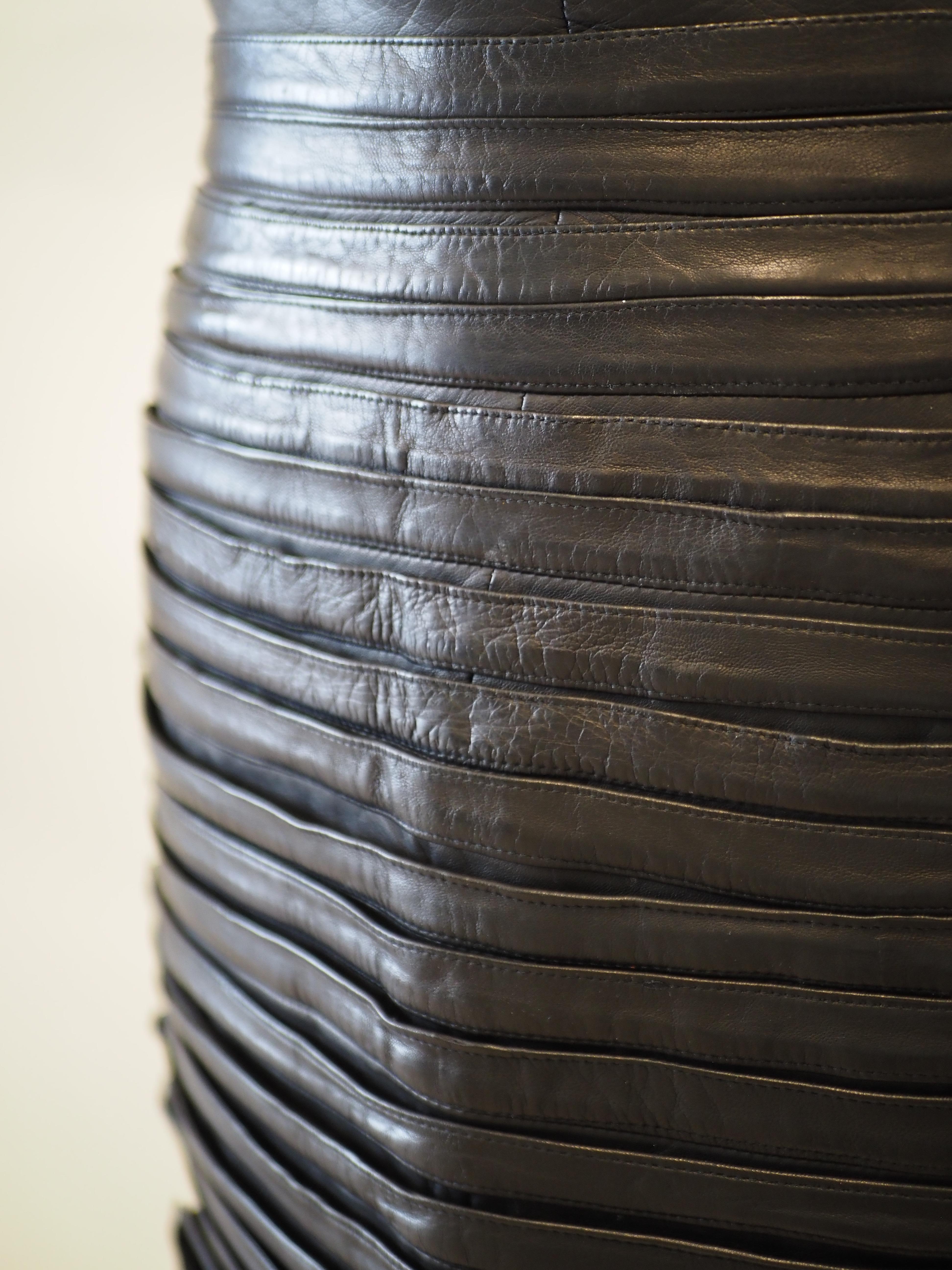 Gianni Versace black leather skirt For Sale 1
