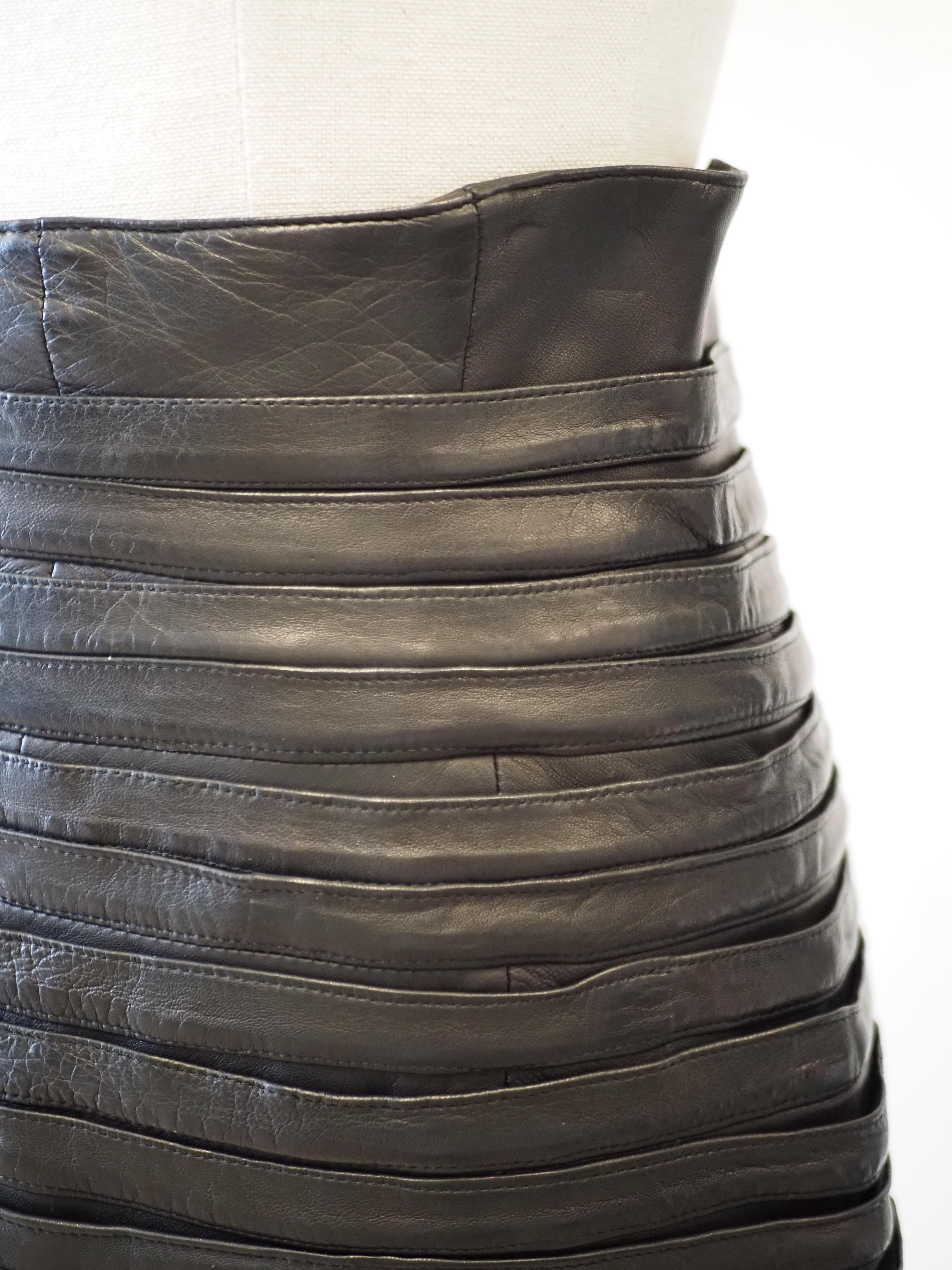 Gianni Versace black leather skirt For Sale 2