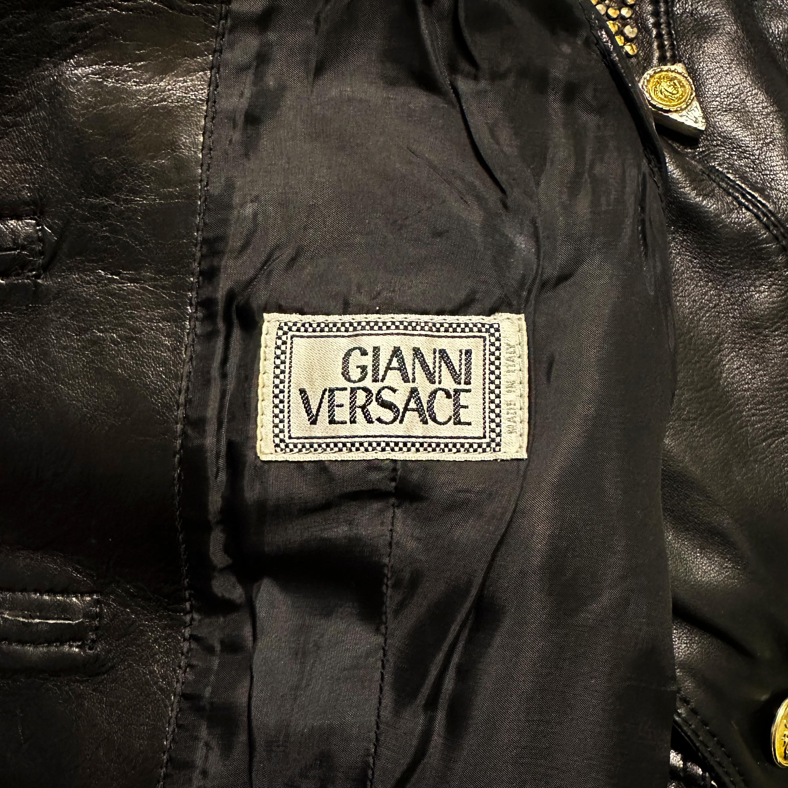 Nero Gianni Versace Gilet con borchie in pelle nera, A/I 1992 in vendita
