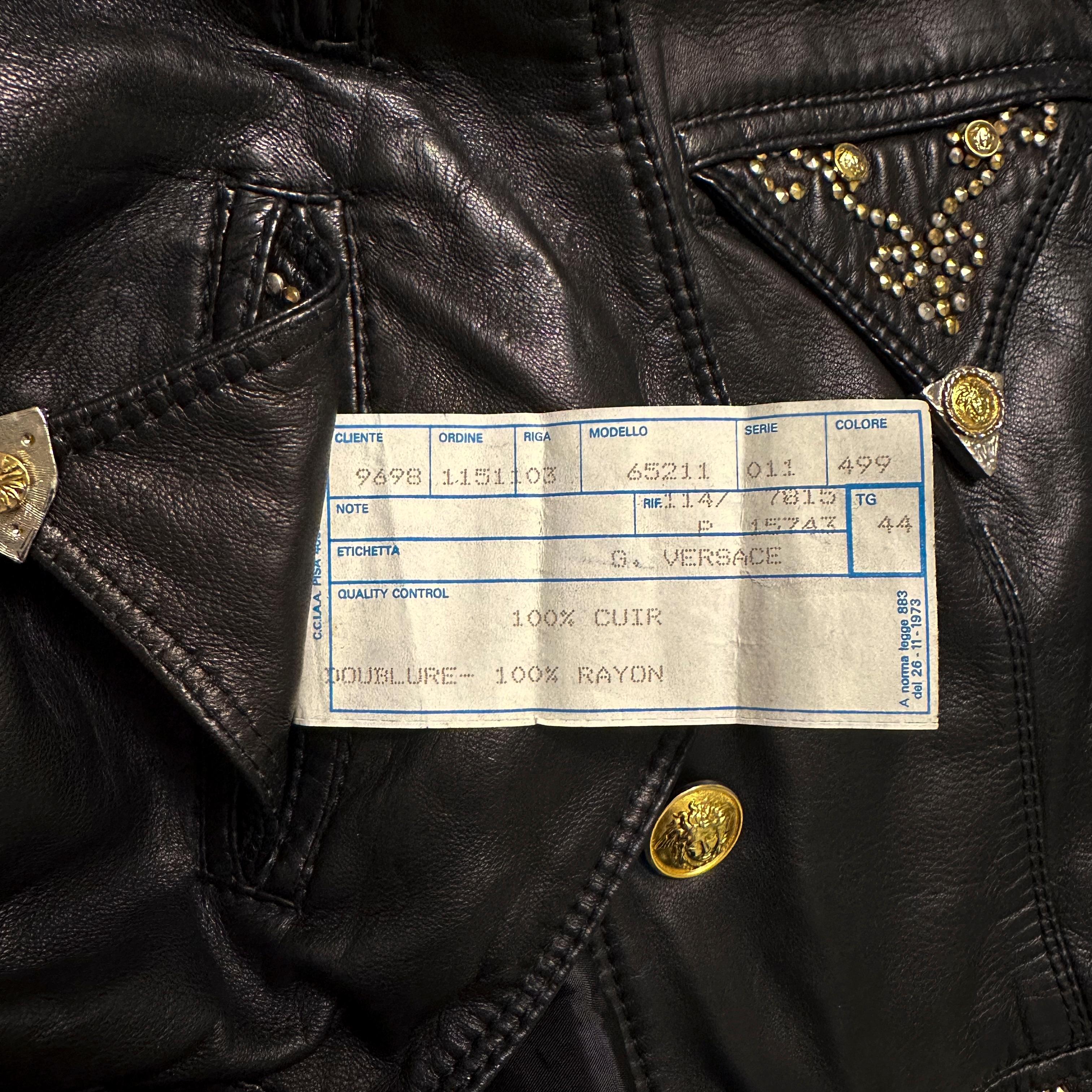 Gianni Versace Gilet con borchie in pelle nera, A/I 1992 In condizioni ottime in vendita a Paris, FR