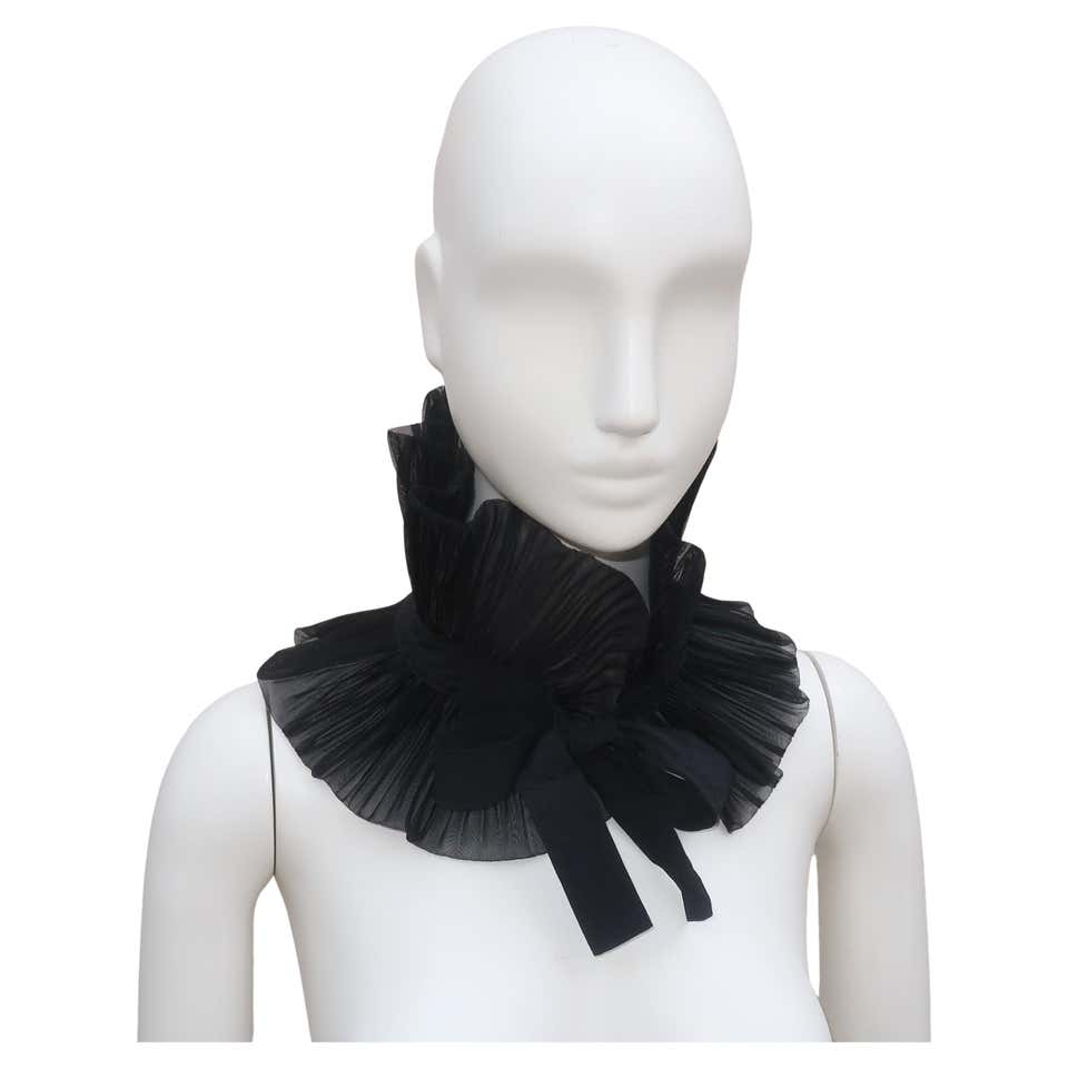 Gianni Versace Black Micro Pleated Ruff Frill Collar, 1990's at 1stDibs
