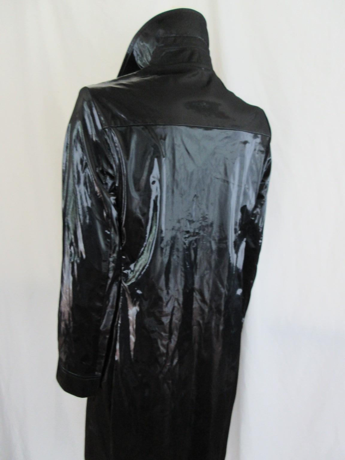 da uomo o donna Gianni Versace Cappotto Look Brevetto Nero Medusa Piccolo in vendita