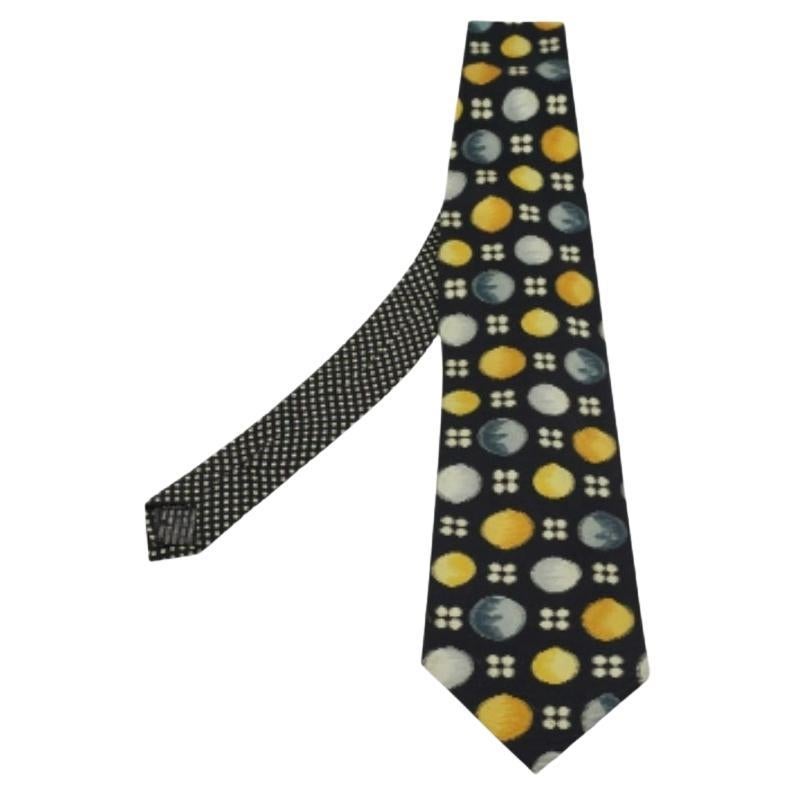 Gianni Versace Corbata de Seda Texturada Estampada Negra en venta