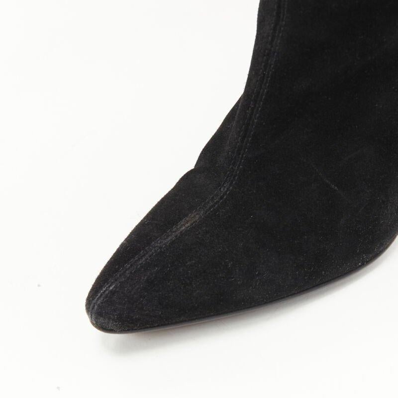 GIANNI VERSACE - Botte à genou en daim noir à bord festonné et talon doré EU37 en vente 3