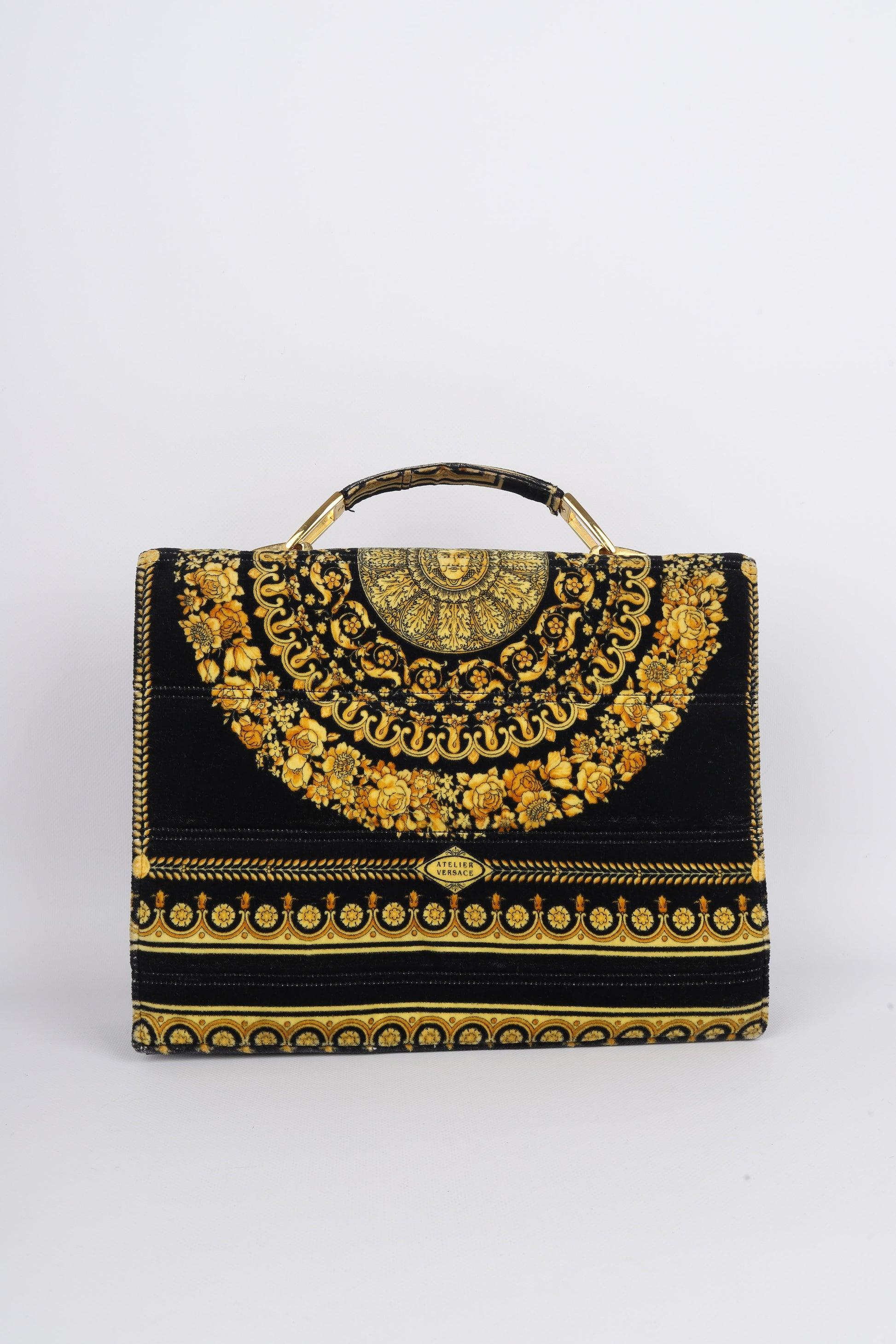 Gianni Versace Black Velvet Bag with Golden Patterns In Good Condition For Sale In SAINT-OUEN-SUR-SEINE, FR