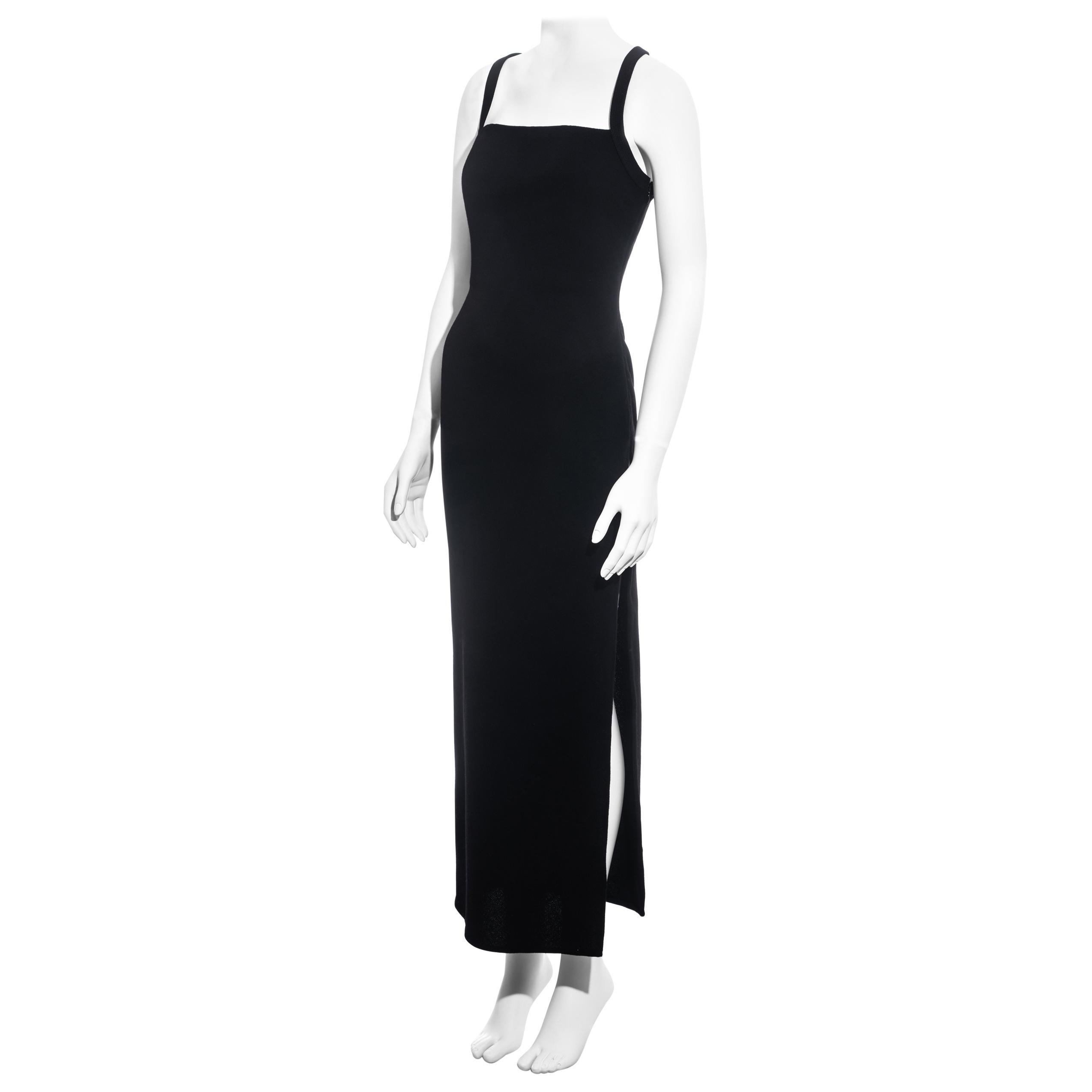 Gianni Versace vestido de noche de lana negra con abertura alta en la pierna, fw 1993 en venta