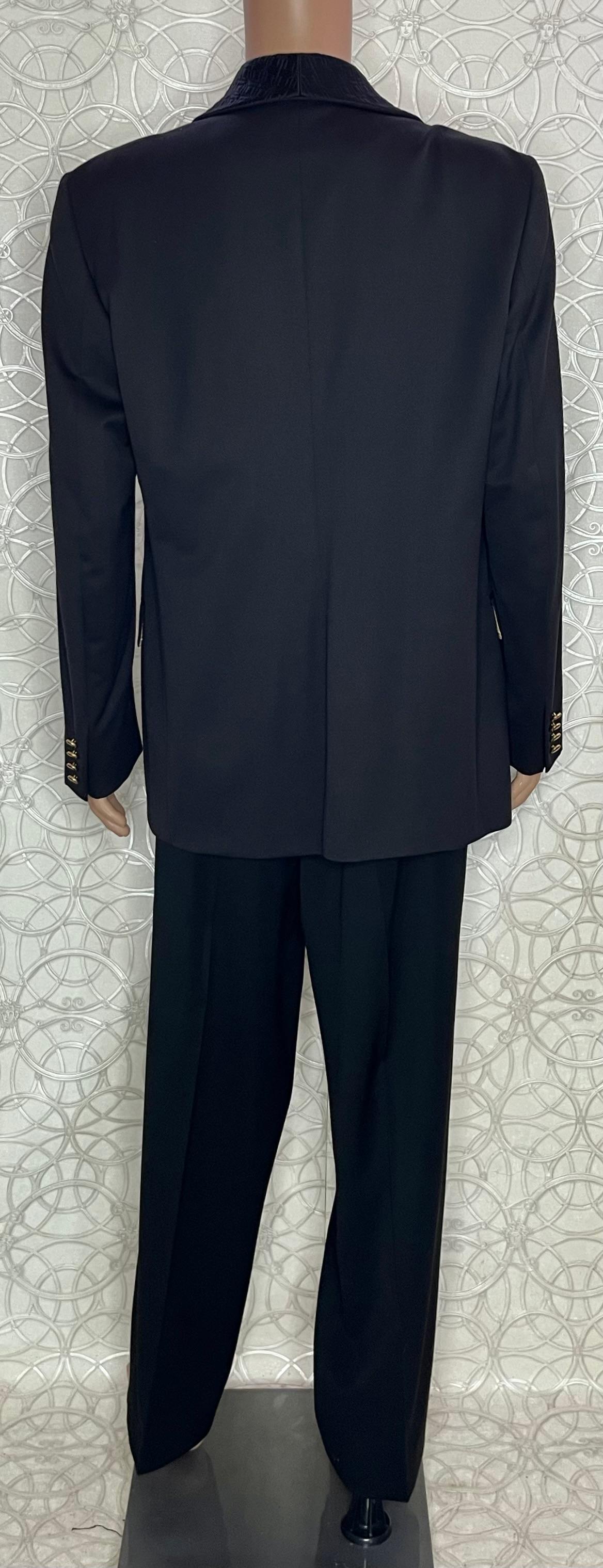 GIANNI VERSACE BLACK WOOL SUIT Size 56 - 46 (3XL) In New Condition For Sale In Montgomery, TX