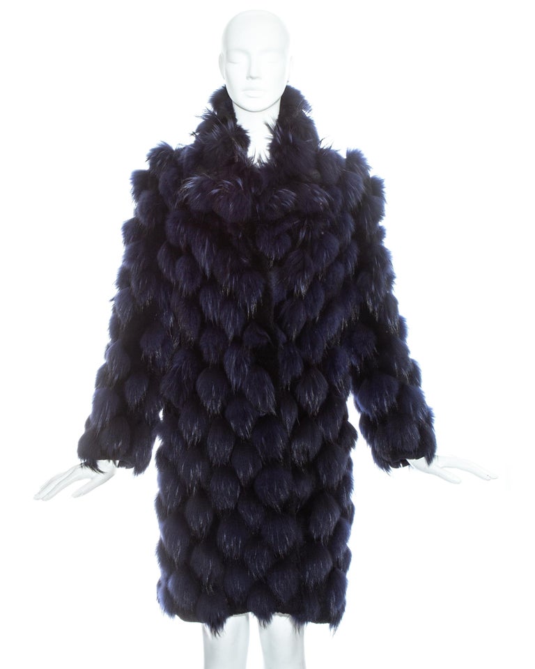 Gianni Versace blue Raccoon fur coat, fw 1997 For Sale at 1stDibs | versace  fur coat, versace mink coat, versace fur jacket