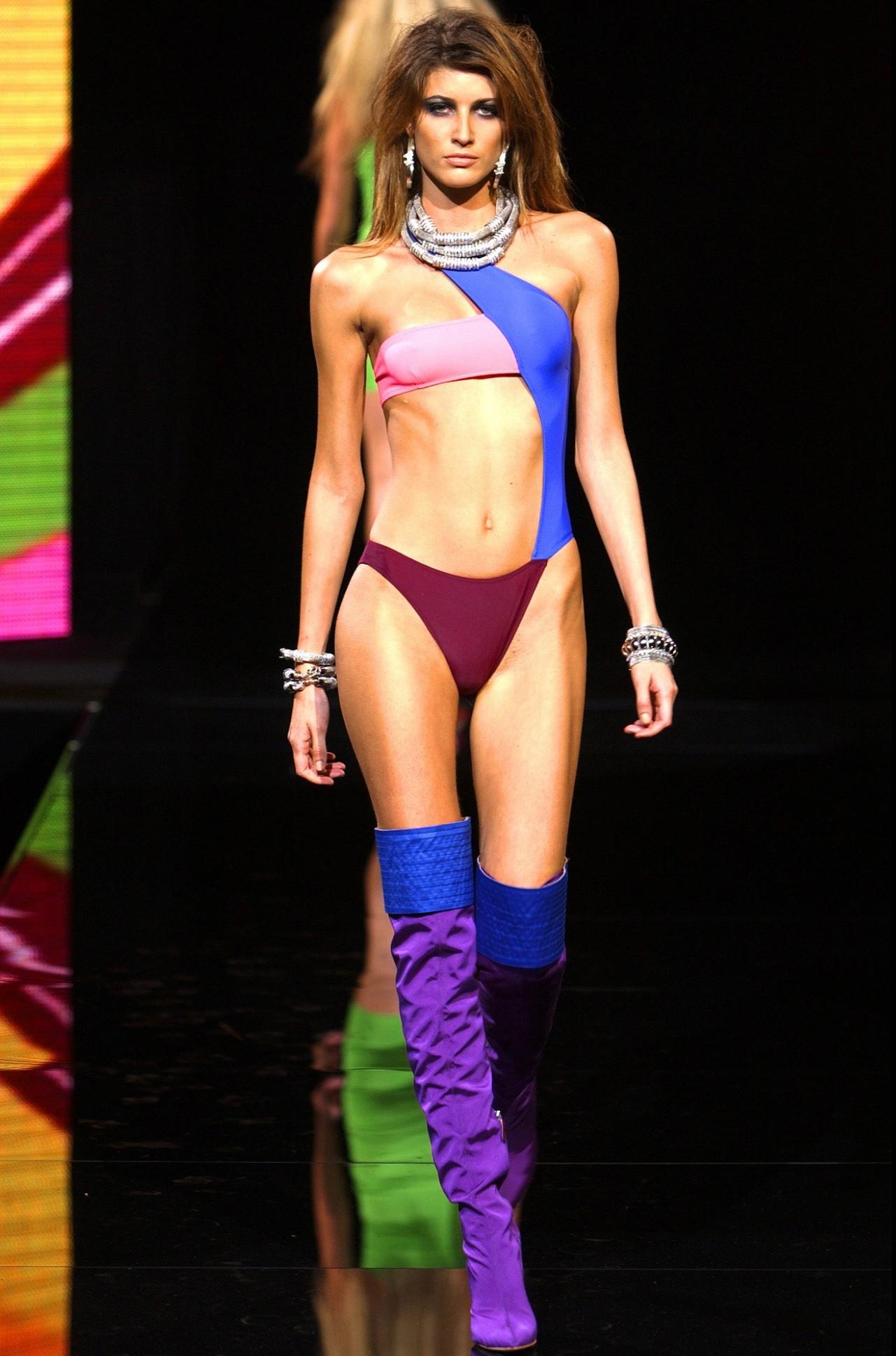 Gianni Versace designed by Donatella
Spring - Summer 2003
Runway look 39
Purple Blue knee hight stiletto boots
Side zipper closure
Blue over the knee detail with tone-on-tone stitching
Fully lined in 100% leather
Made in Italy
Comes with original