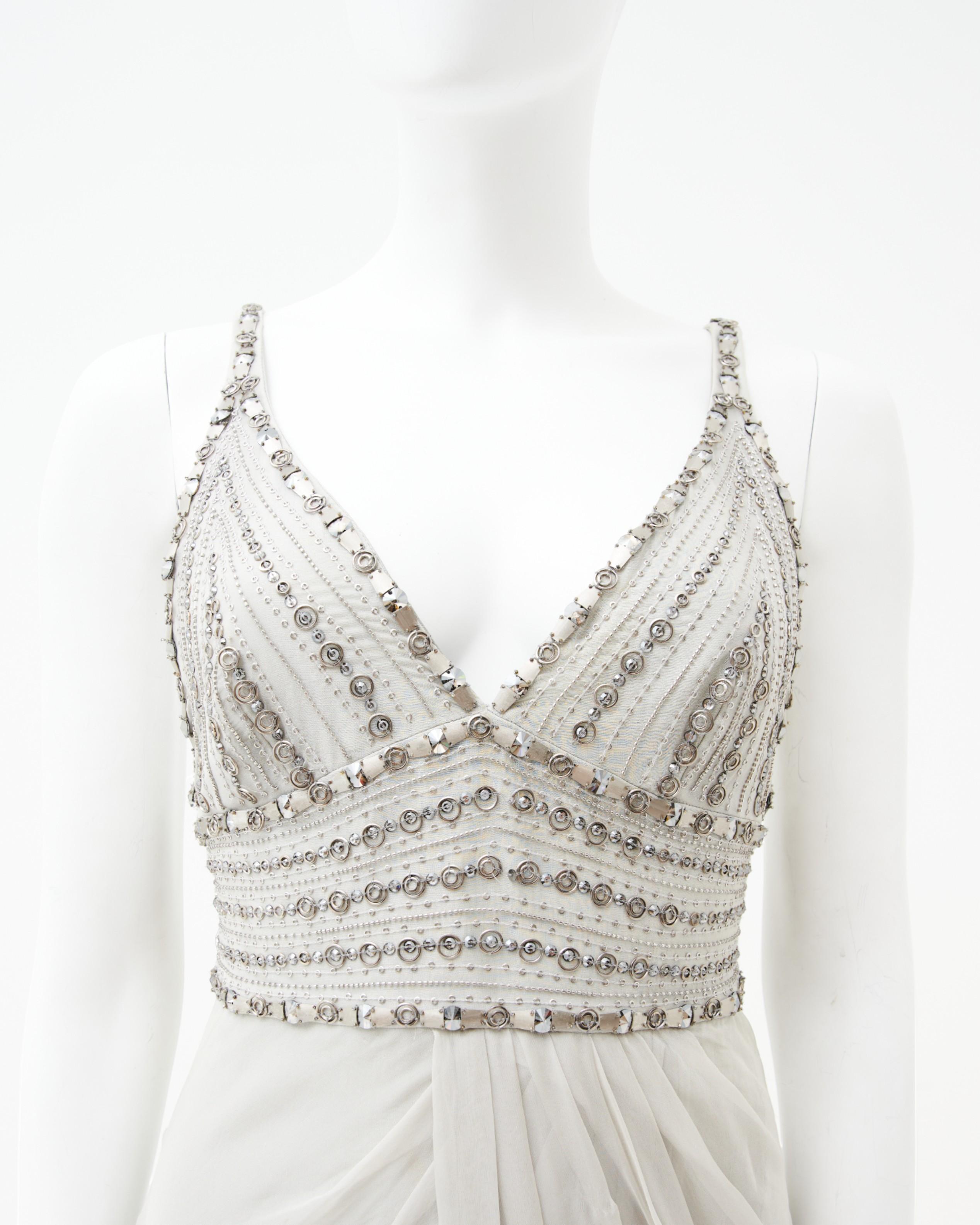 Gianni Versace von Donatella	F/W 2006 Verschönertes Langes Kleid in Grau im Angebot 3