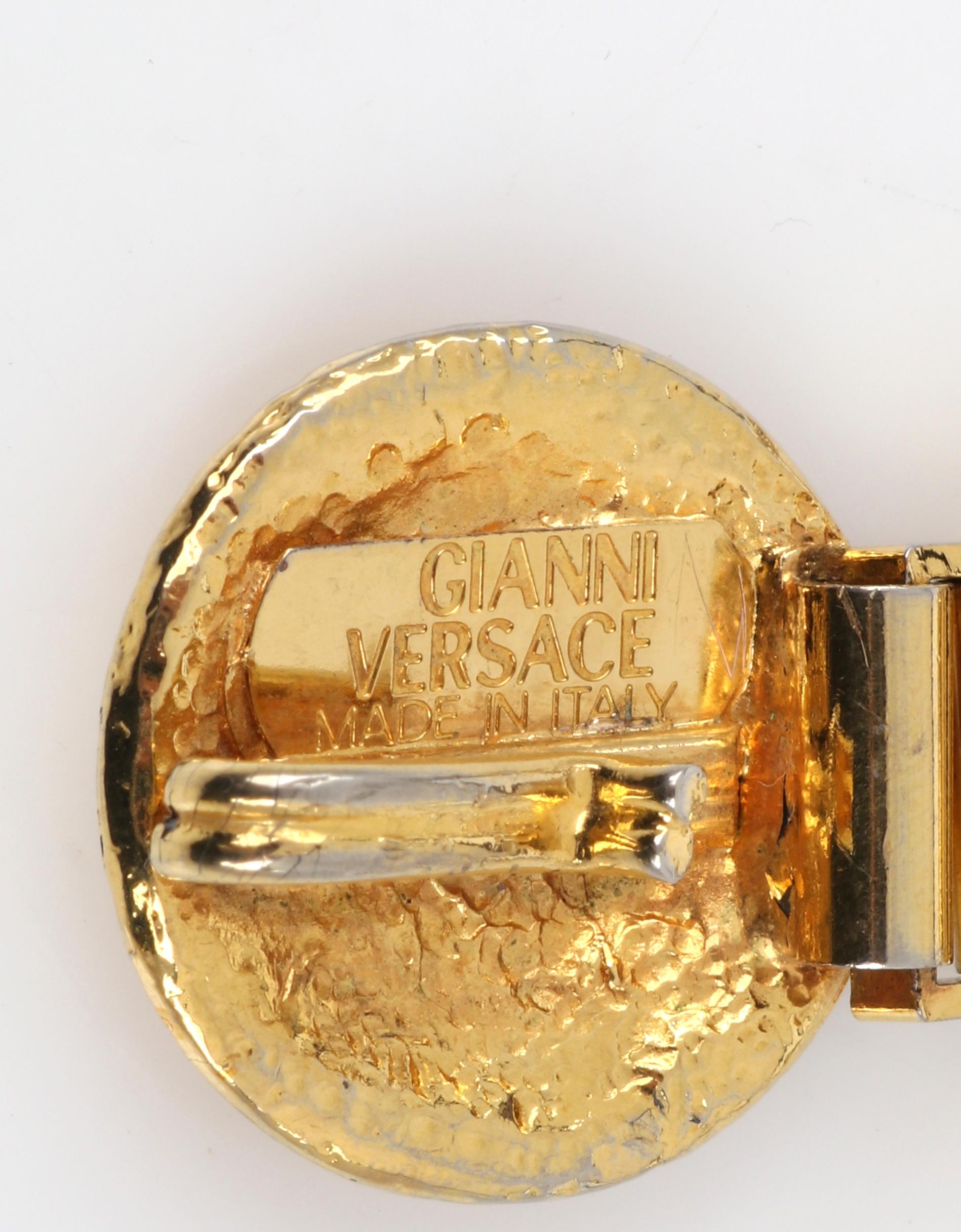 GIANNI VERSACE c.1990's Gold Metal Medusa Emblem Chain Coin Link Clasp Belt For Sale 7