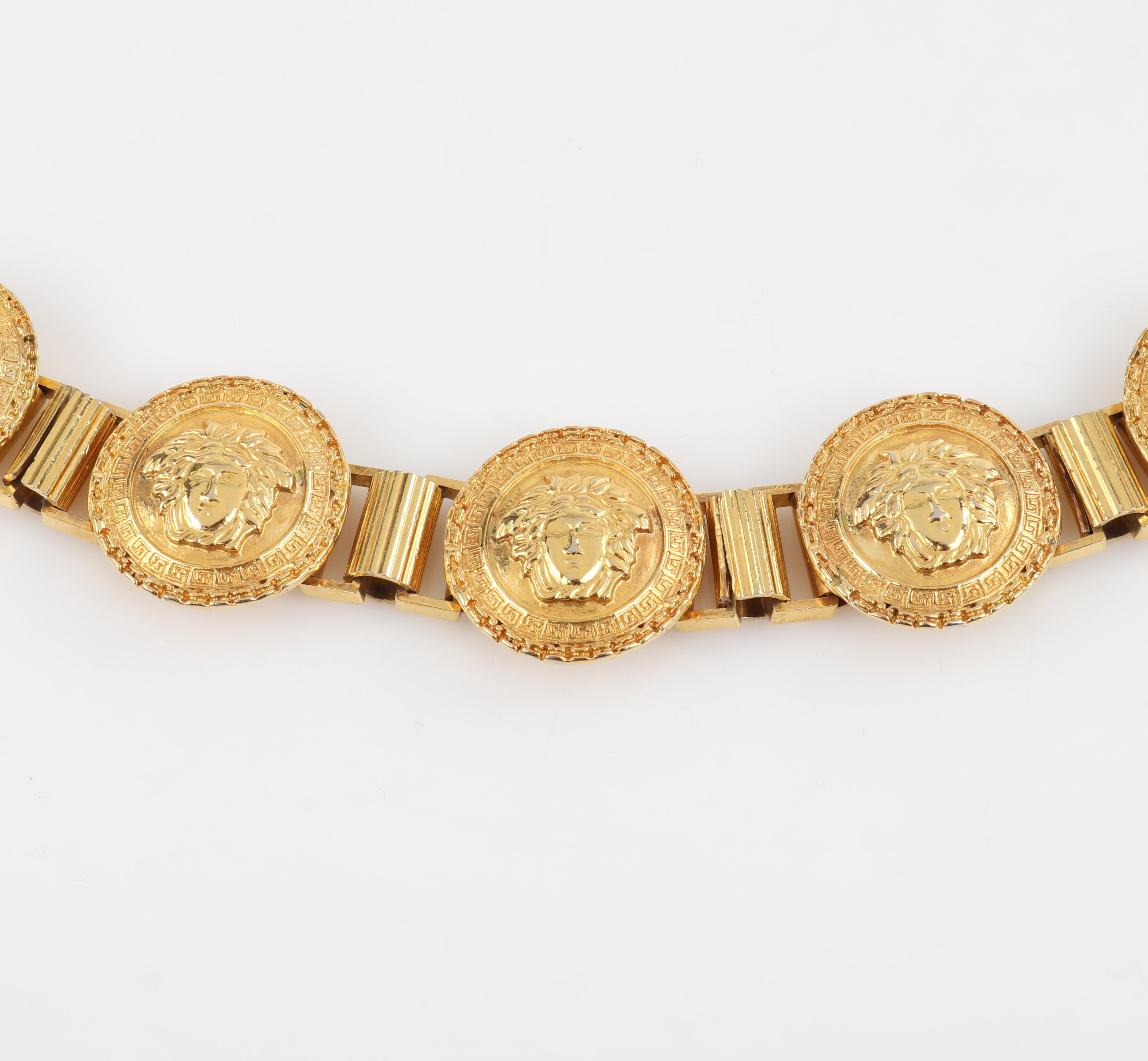 GIANNI VERSACE c.1990's Gold Metal Medusa Emblem Chain Coin Link Clasp Belt For Sale 2