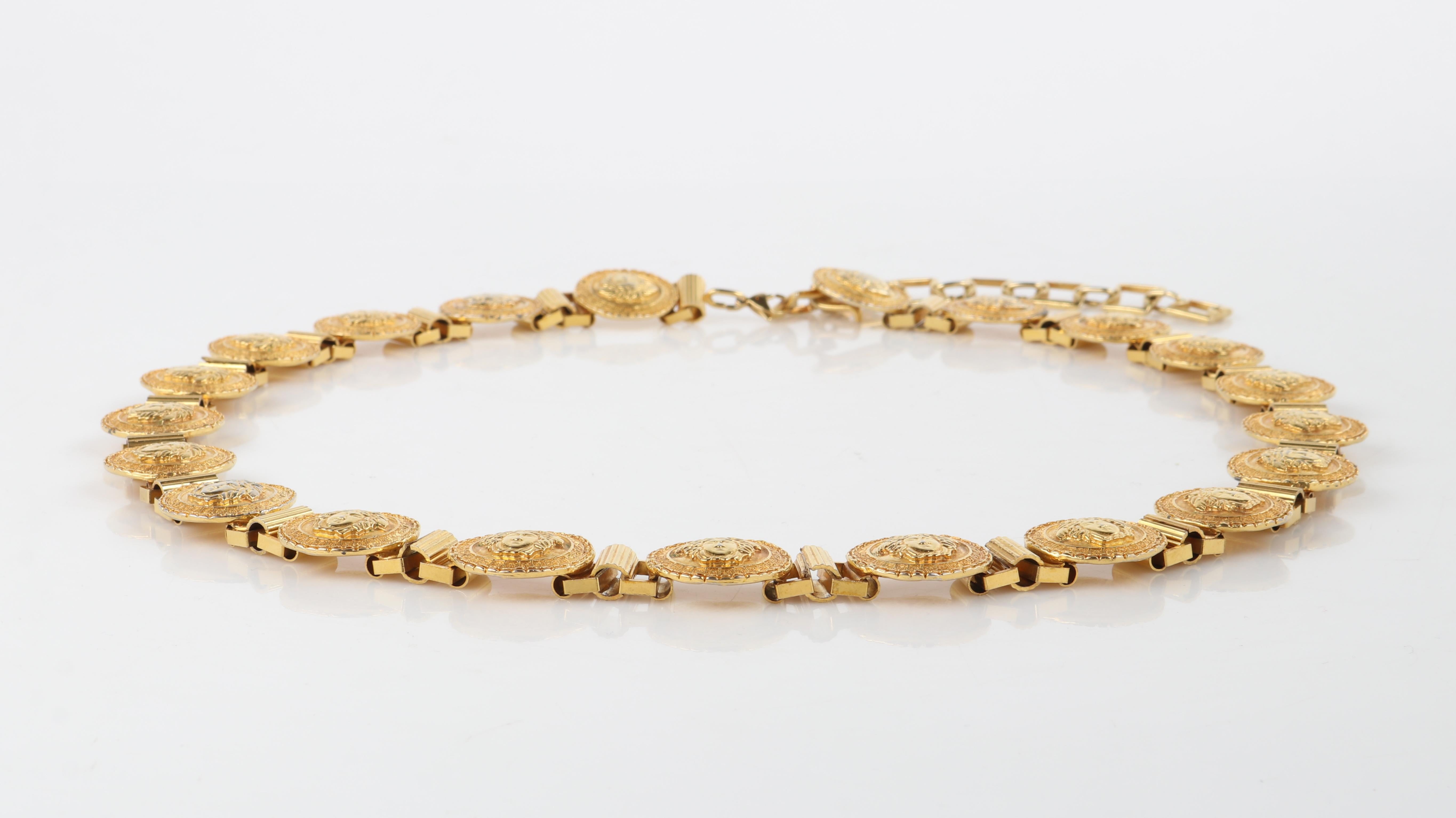 GIANNI VERSACE c.1990's Gold Metal Medusa Emblem Chain Coin Link Clasp Belt For Sale 2
