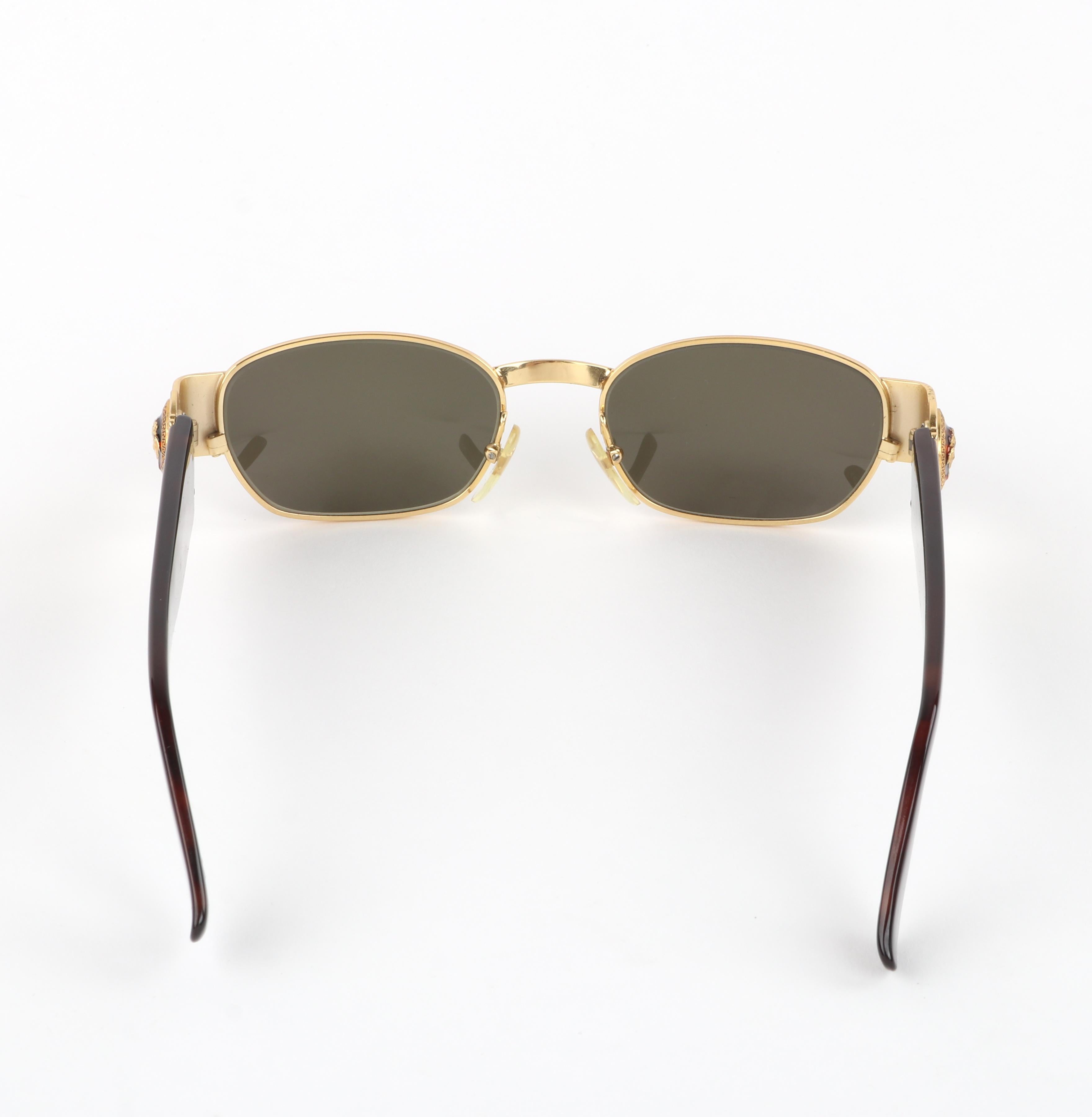 GIANNI VERSACE c.1990s Gold Tortoiseshell Medusa Emblem Oval Shaped Sunglasses For Sale 5