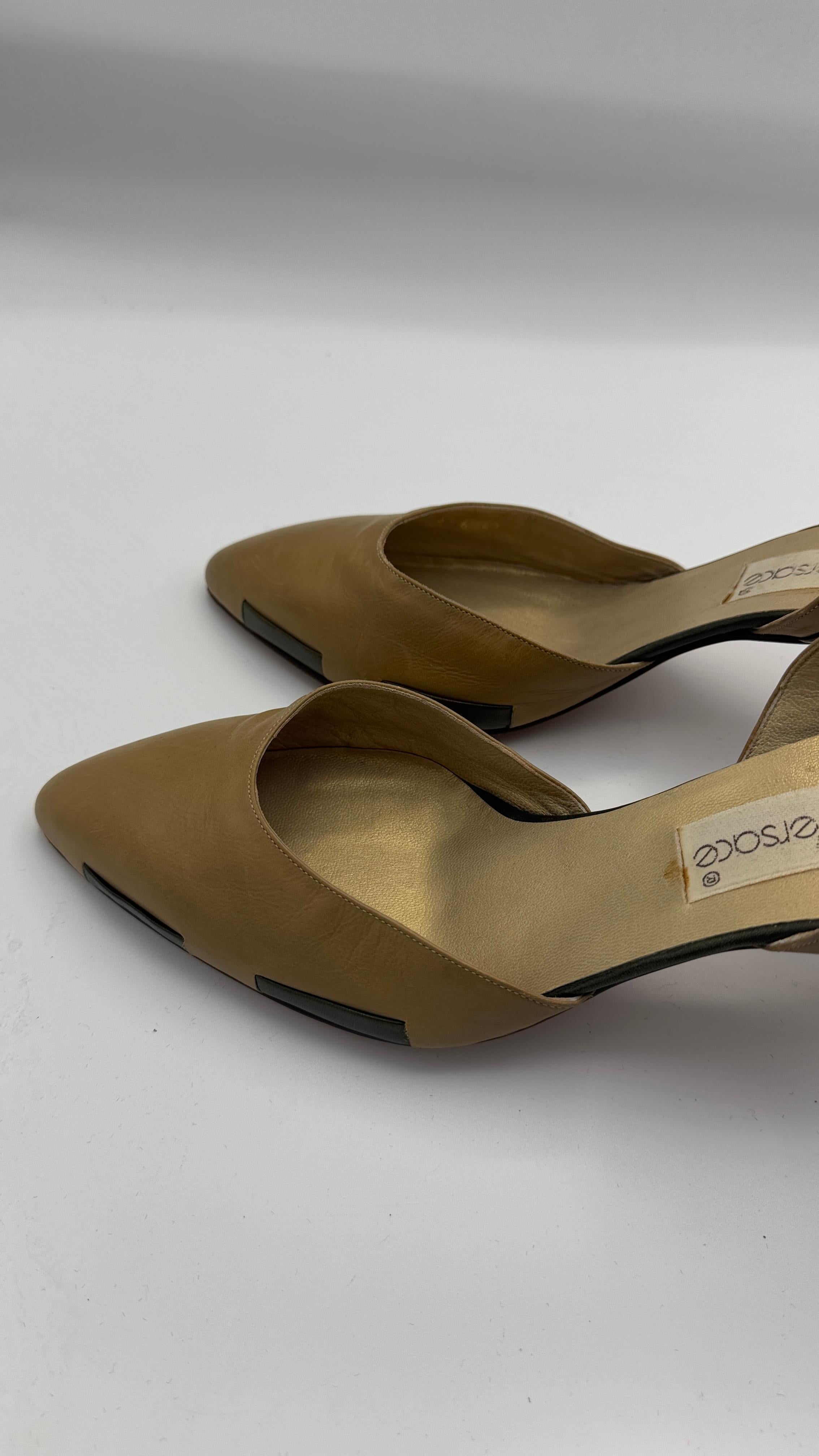Gianni Versace Camel Leather Pumps by Sergio Rossi - Nous payons les droits d'importation ! en vente 5