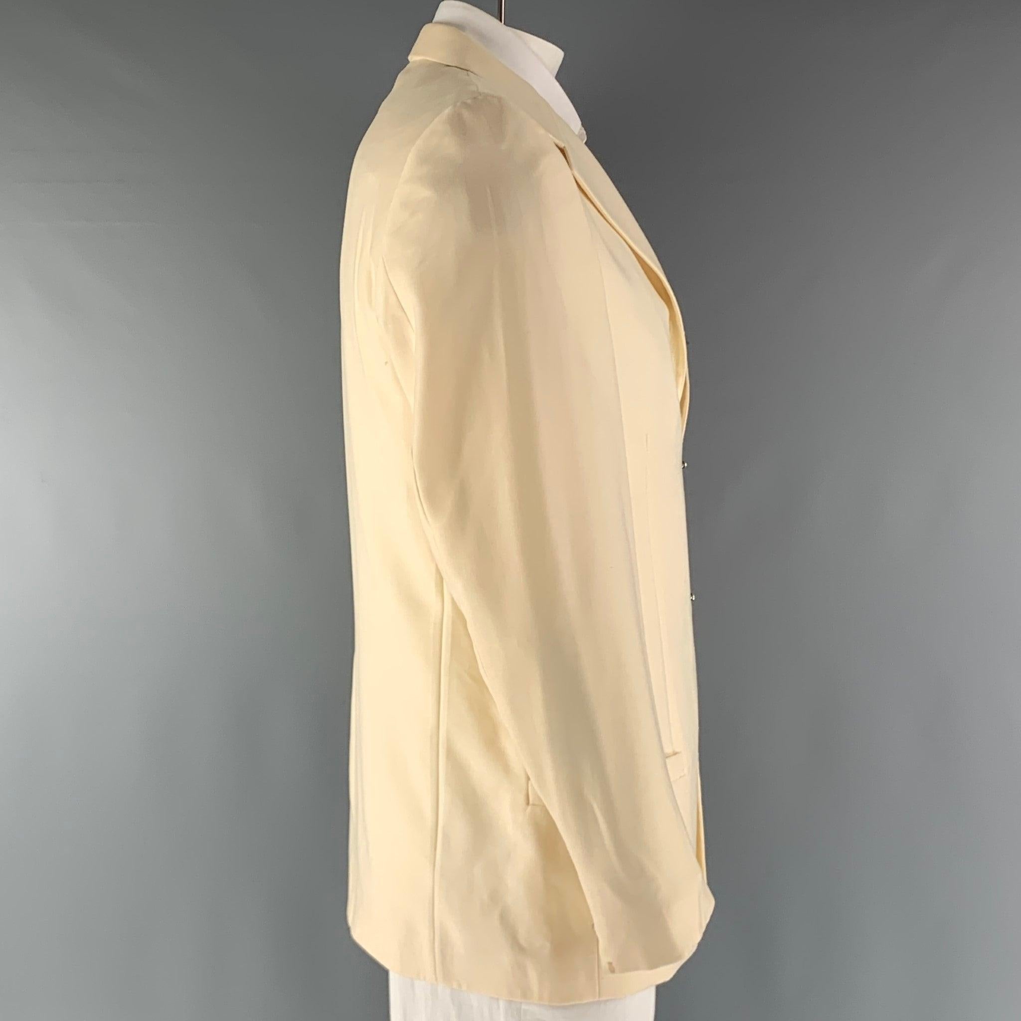 GIANNI VERSACE Chest Size 42 Cream Single breasted Jacket In Good Condition In San Francisco, CA