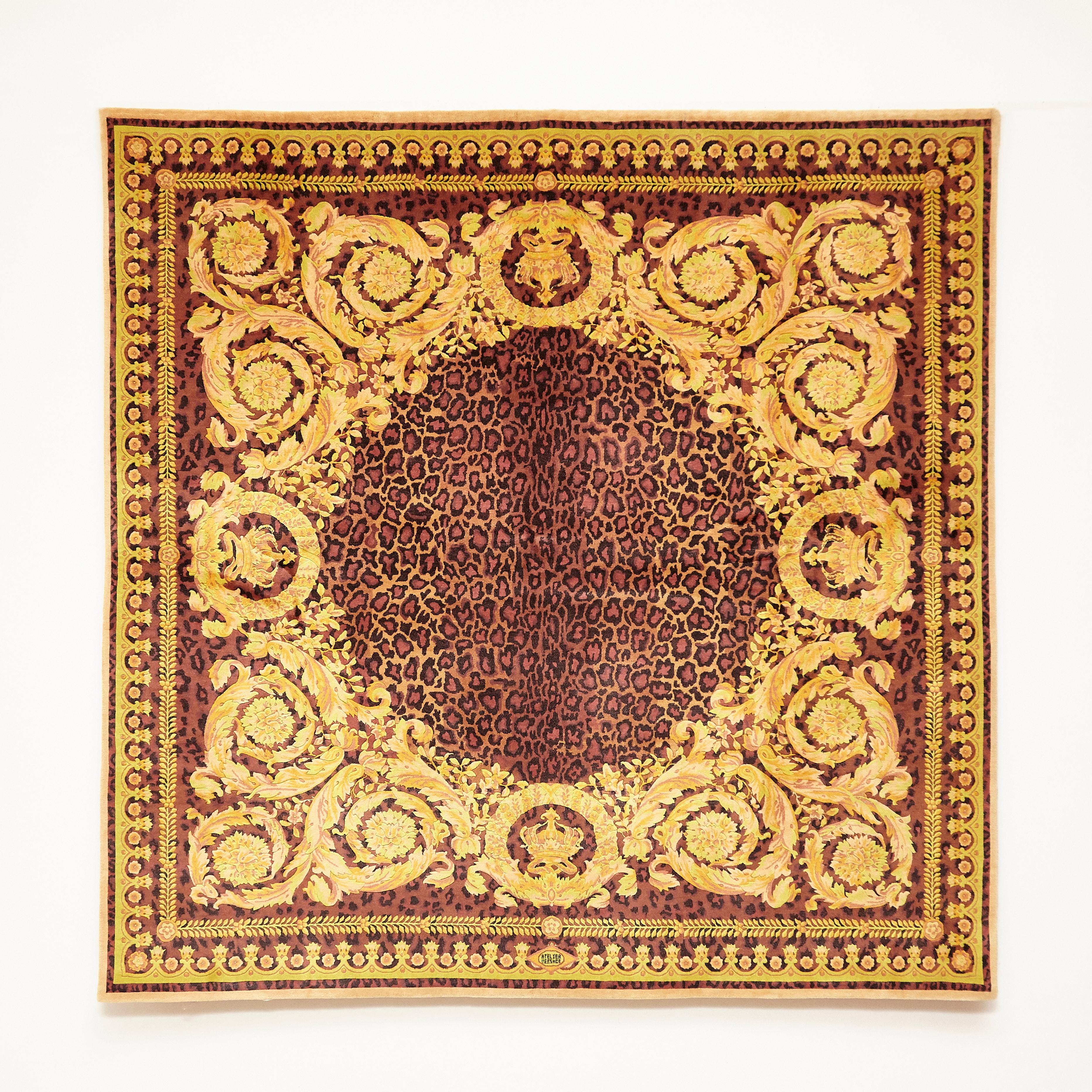 Rug made in China designed and manufactured by Atelier Versace

Wild Barocco

Measures: 220x220 

In good original condition, with minor wear consistent with age and use

A vintage Gianni Versace home signature wool rug. Baroque gold tones,