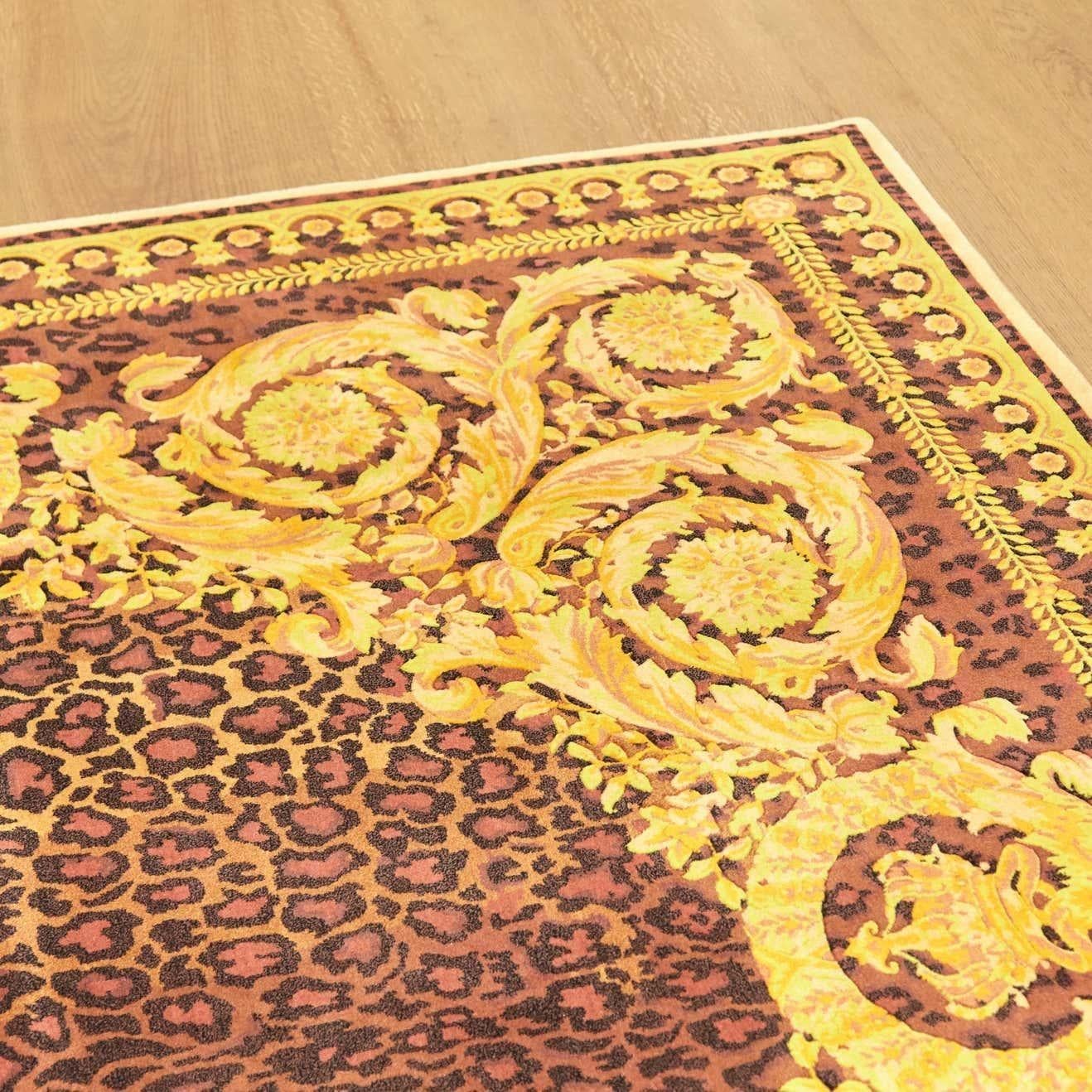Gianni Versace Collection Teppich Wild Barocco, Gold Leopard Animal Print, 1980 im Angebot 1