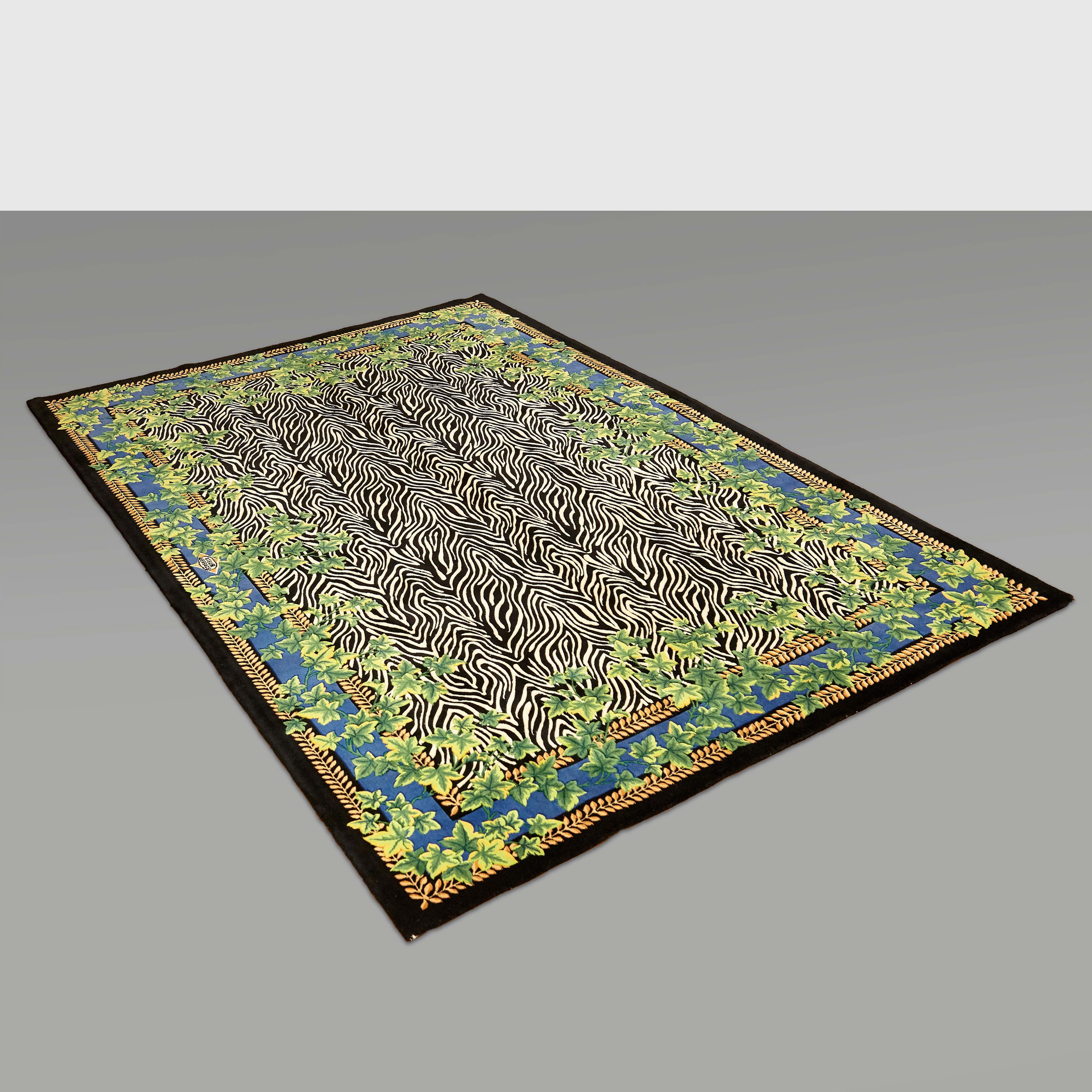Gianni Versace Collection Rug Wild Ivy, Gold Zebra Animal Print, 1980 In Good Condition For Sale In Barcelona, Barcelona