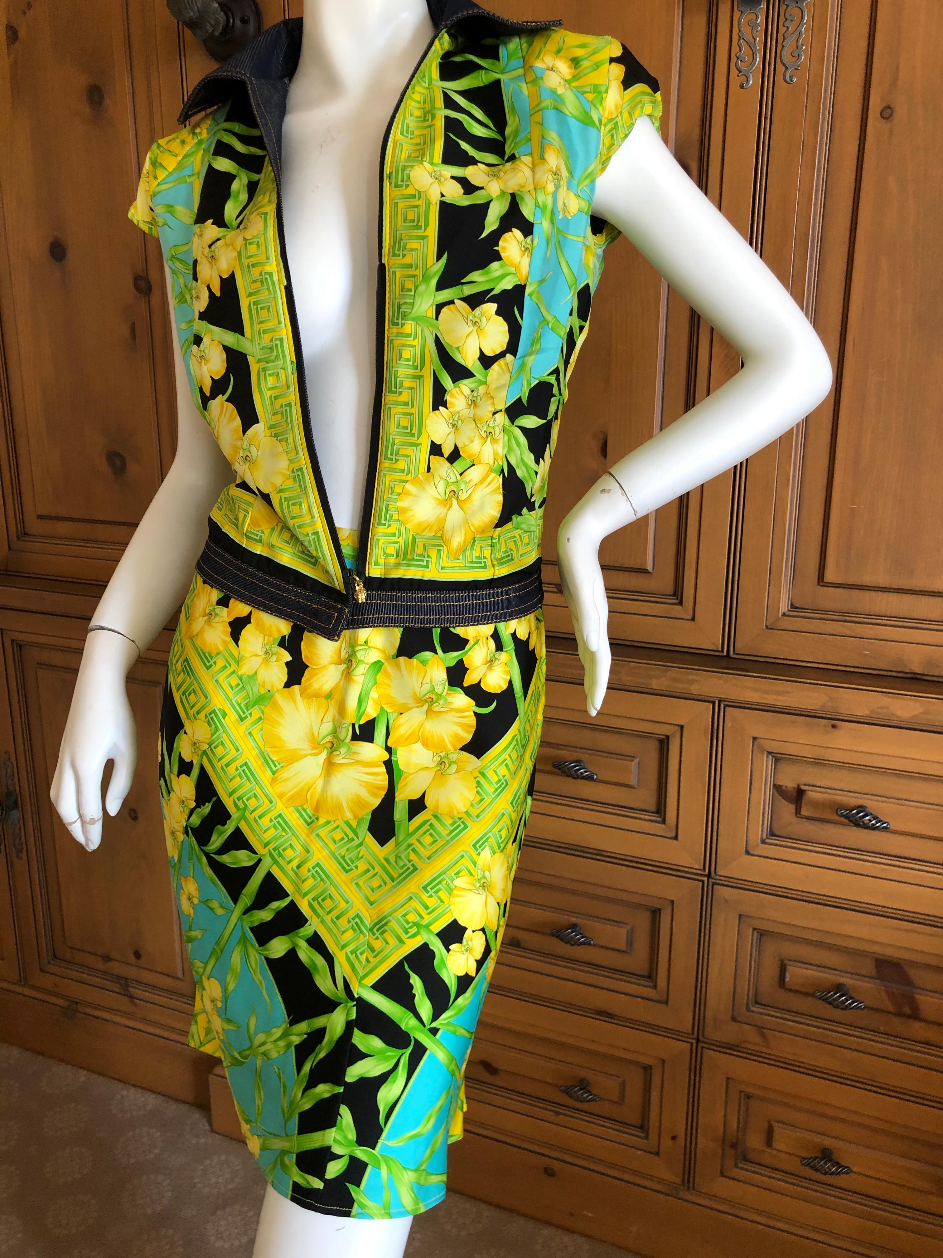 Gianni Versace Couture Late 1980's Tropical Color Greek Key Pattern Silk Skirt Suit .
The top is denim with silk lining, I show the silk lining reversed.
Looks wonderful each way, denim or silk showing.
  Size 38
  Bust 36
