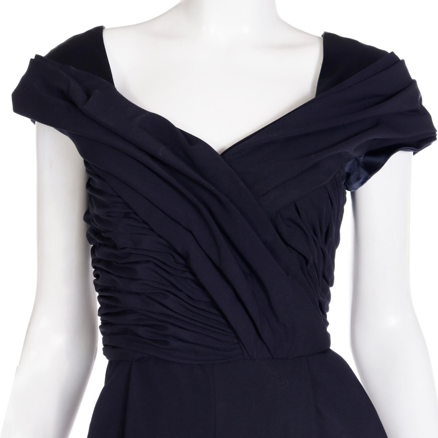 Gianni Versace Couture 1990 Vintage Schwarzer Vintage-Overall mit Rüschen im Angebot 2