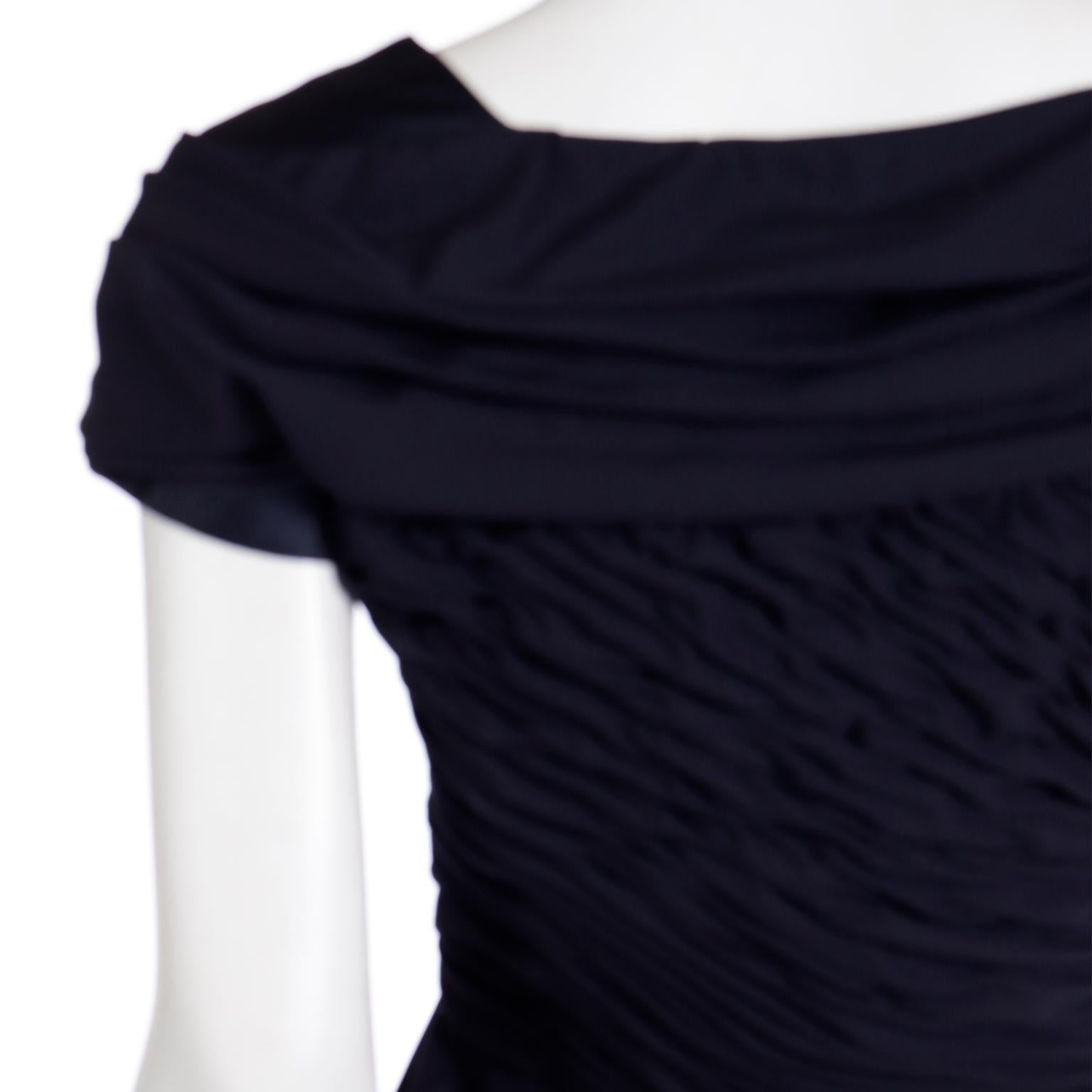 Gianni Versace Couture 1990 Vintage Schwarzer Vintage-Overall mit Rüschen im Angebot 4