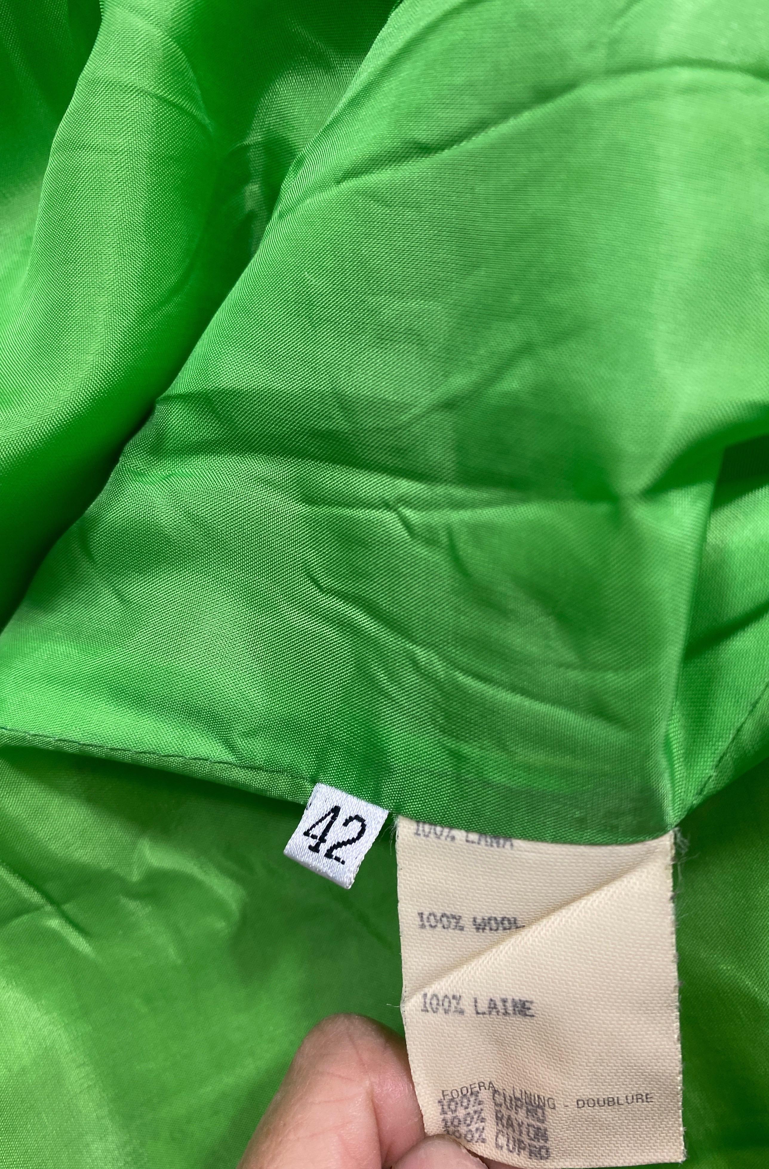Gianni Versace Couture 1990’s Neón Green Double Breasted Jacket-Size 42 For Sale 10
