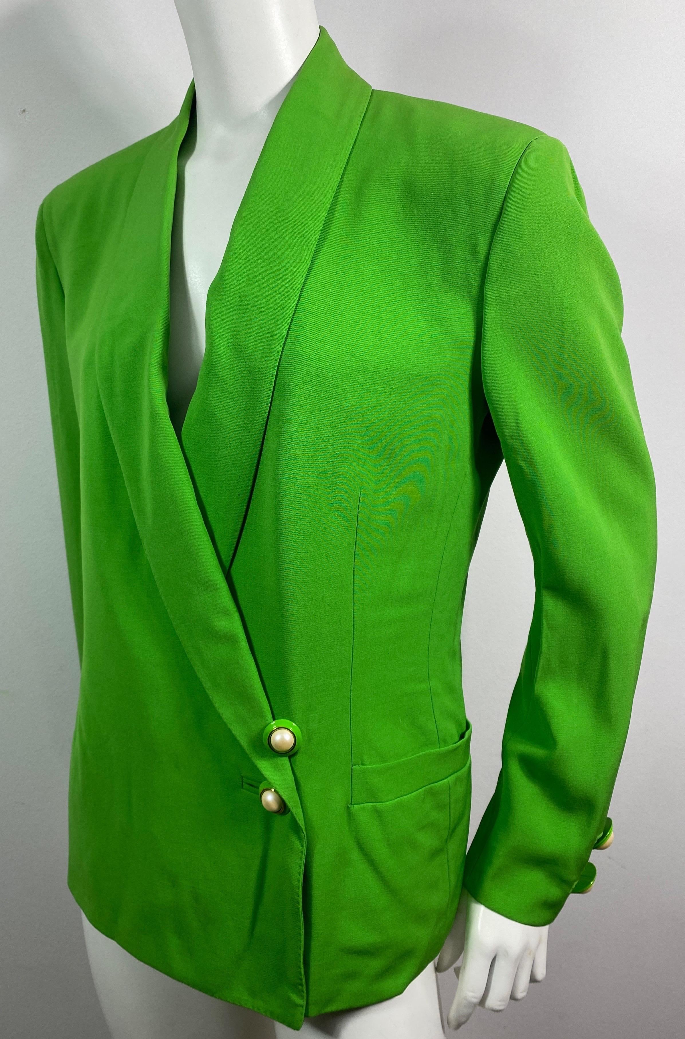 Gianni Versace Couture 1990’s Neón Green Double Breasted Jacket-Size 42 For Sale 4