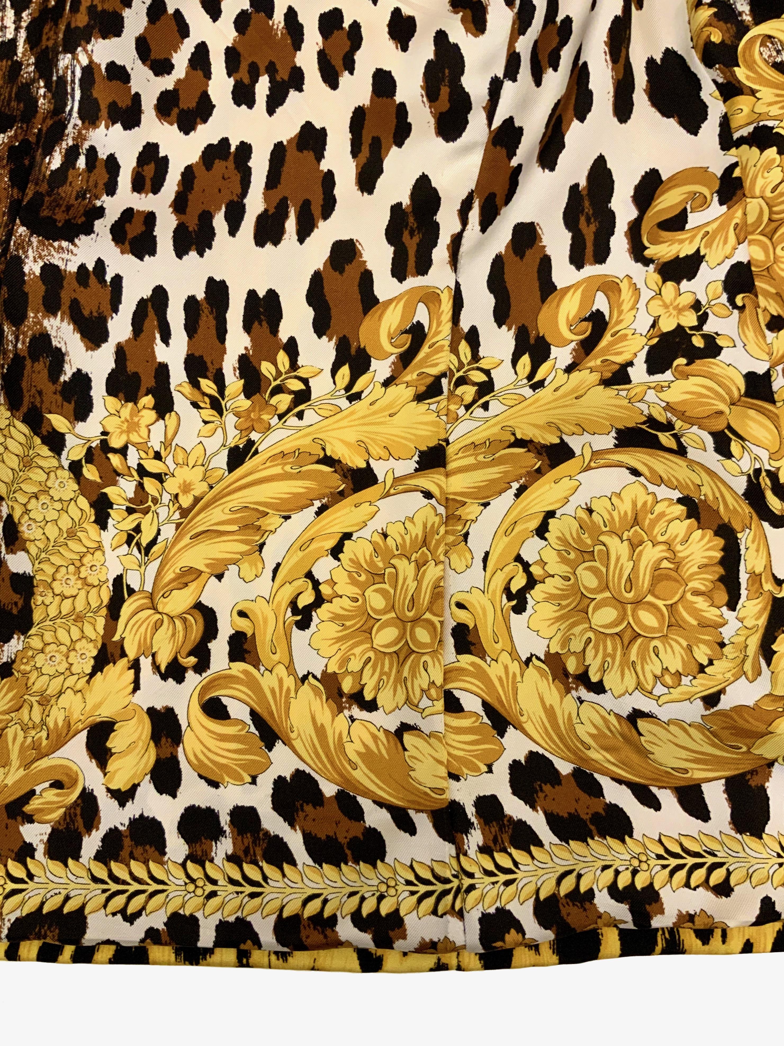 Gianni Versace Couture 1992 Black and Yellow Leopard Print Silk Jacket In Excellent Condition For Sale In Geneva, CH
