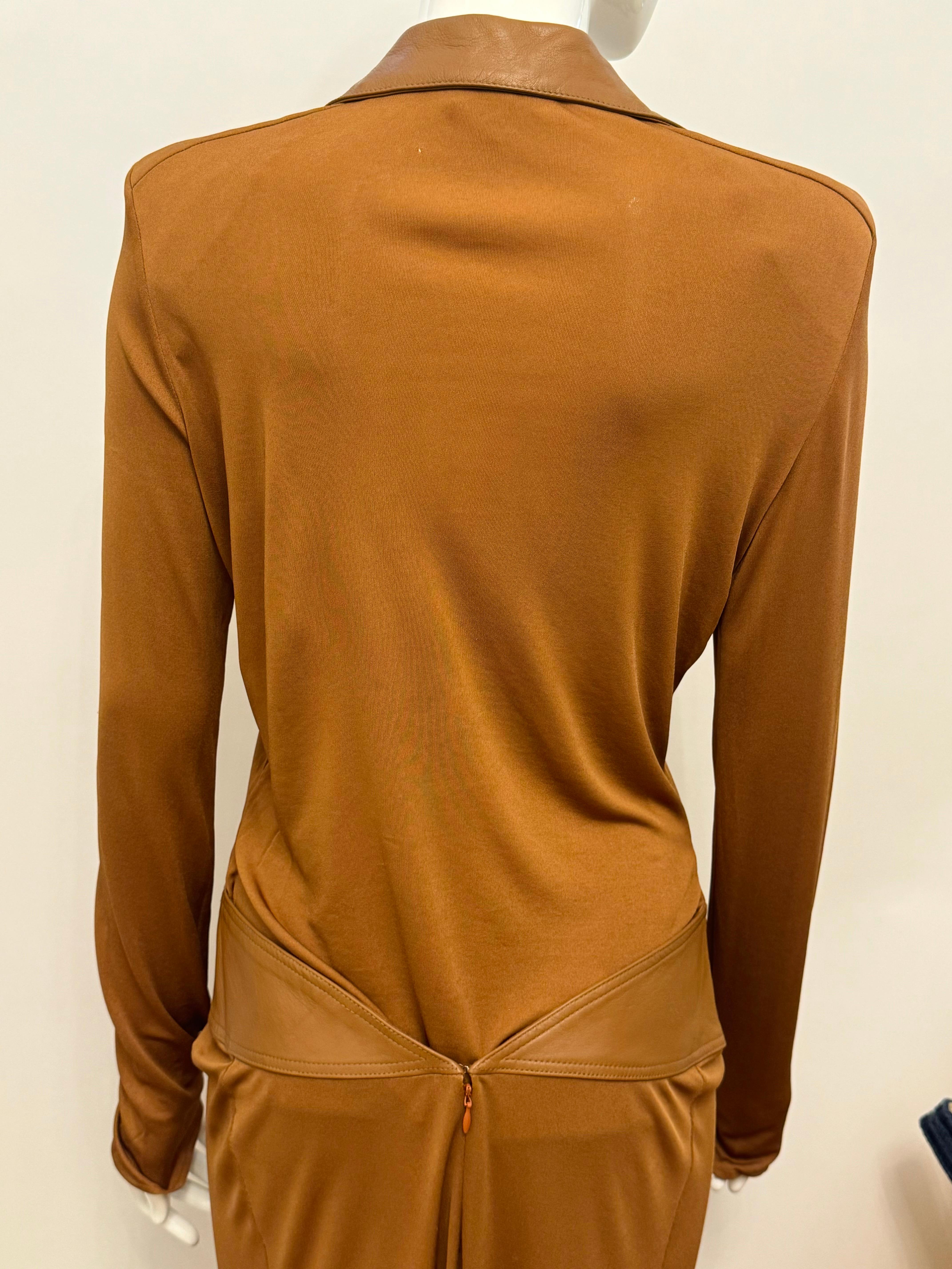 Gianni Versace Couture 2001 coñac Vestido marrón detalles de cuero en venta 9