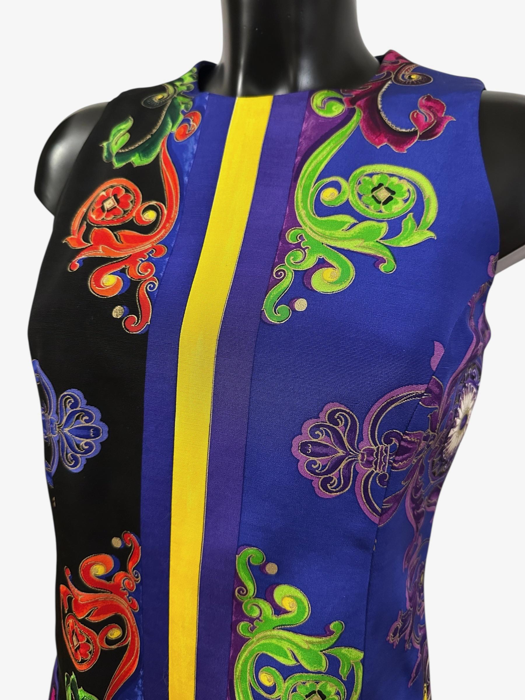 Gianni Versace Couture 90's Iconic Print Dress and Coat Ensemble For Sale 5