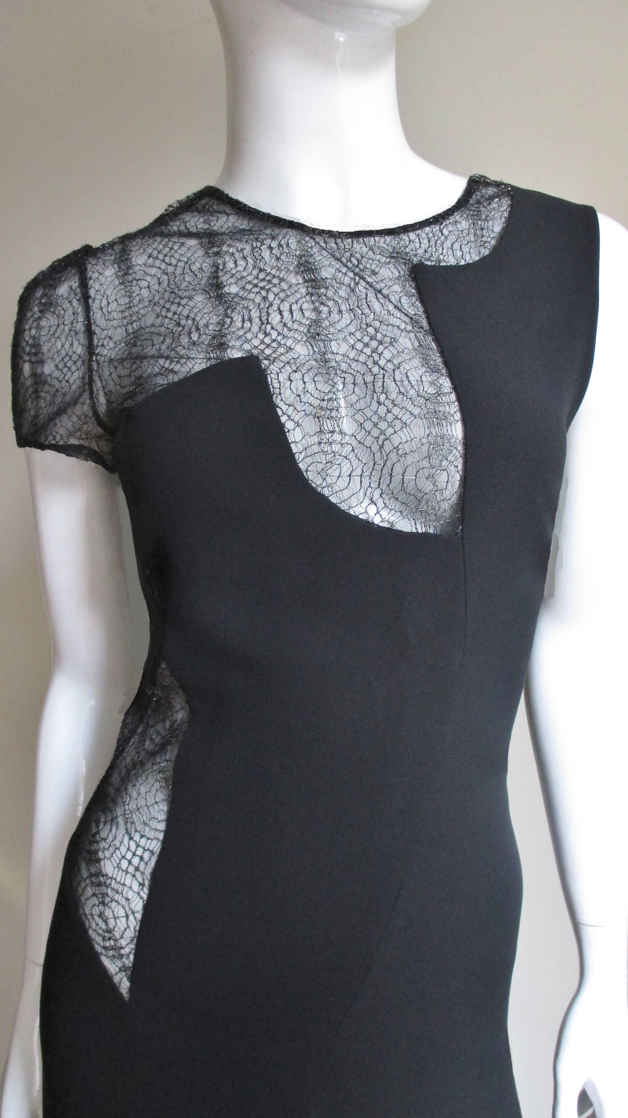 De las mujeres Gianni Versace Couture Vestido asimétrico con recortes de encaje en venta