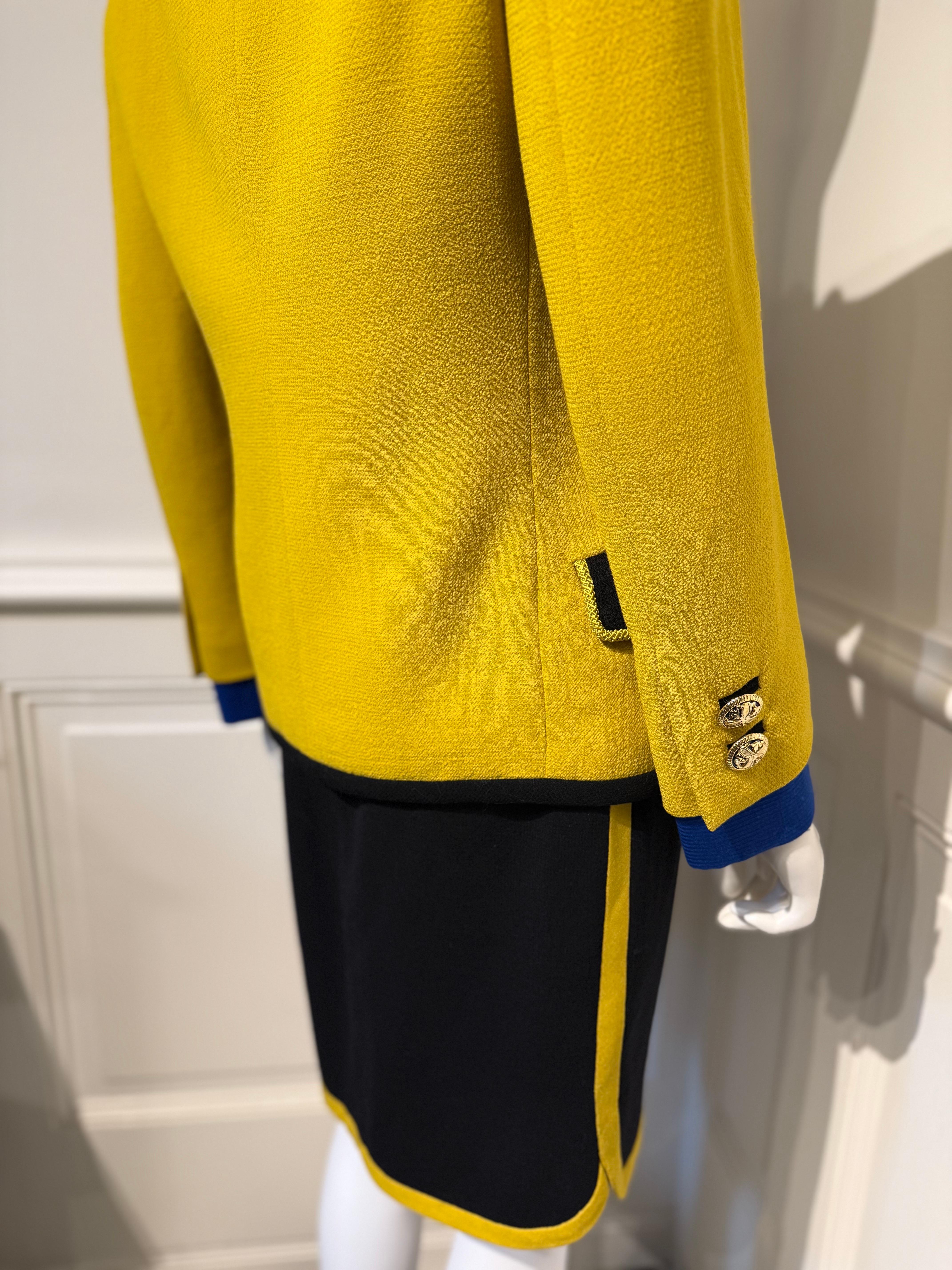Gianni Versace Couture Automne/Hiver 1991/1992 iconique Runway jupe blazer tailleur en vente 2