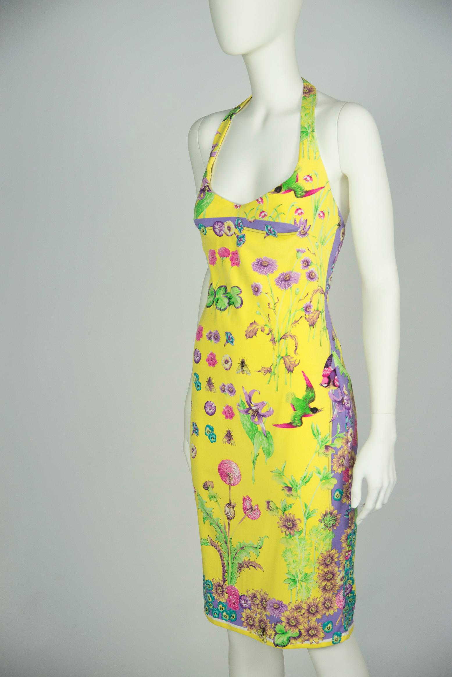 Robe à col bénitier imprimée Gianni Versace Couture, vers 1995-1996 en vente 2
