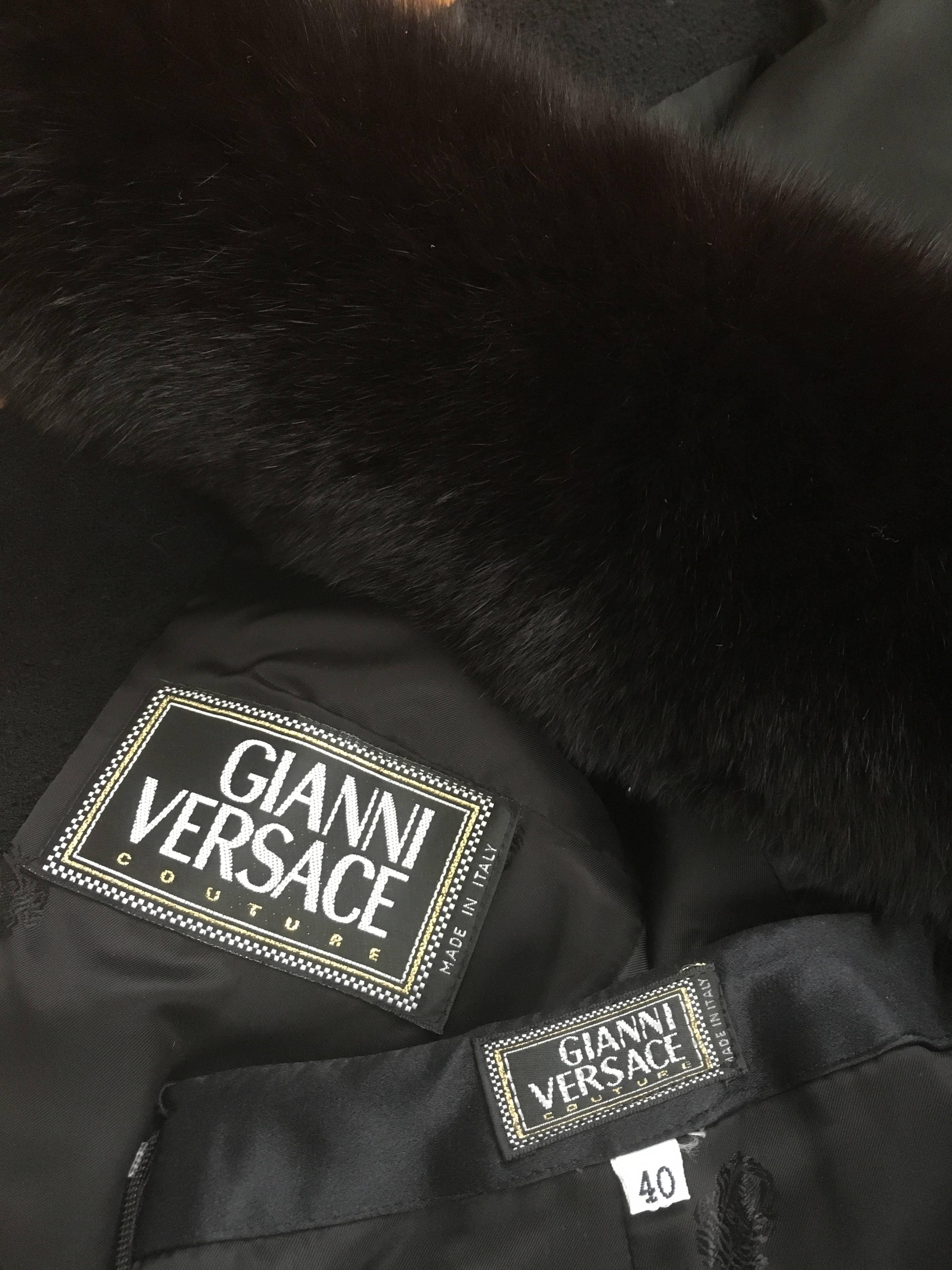 Gianni Versace Couture 1990s Black Boucle Fur Trim Skirt Suit Size 4. For Sale 5