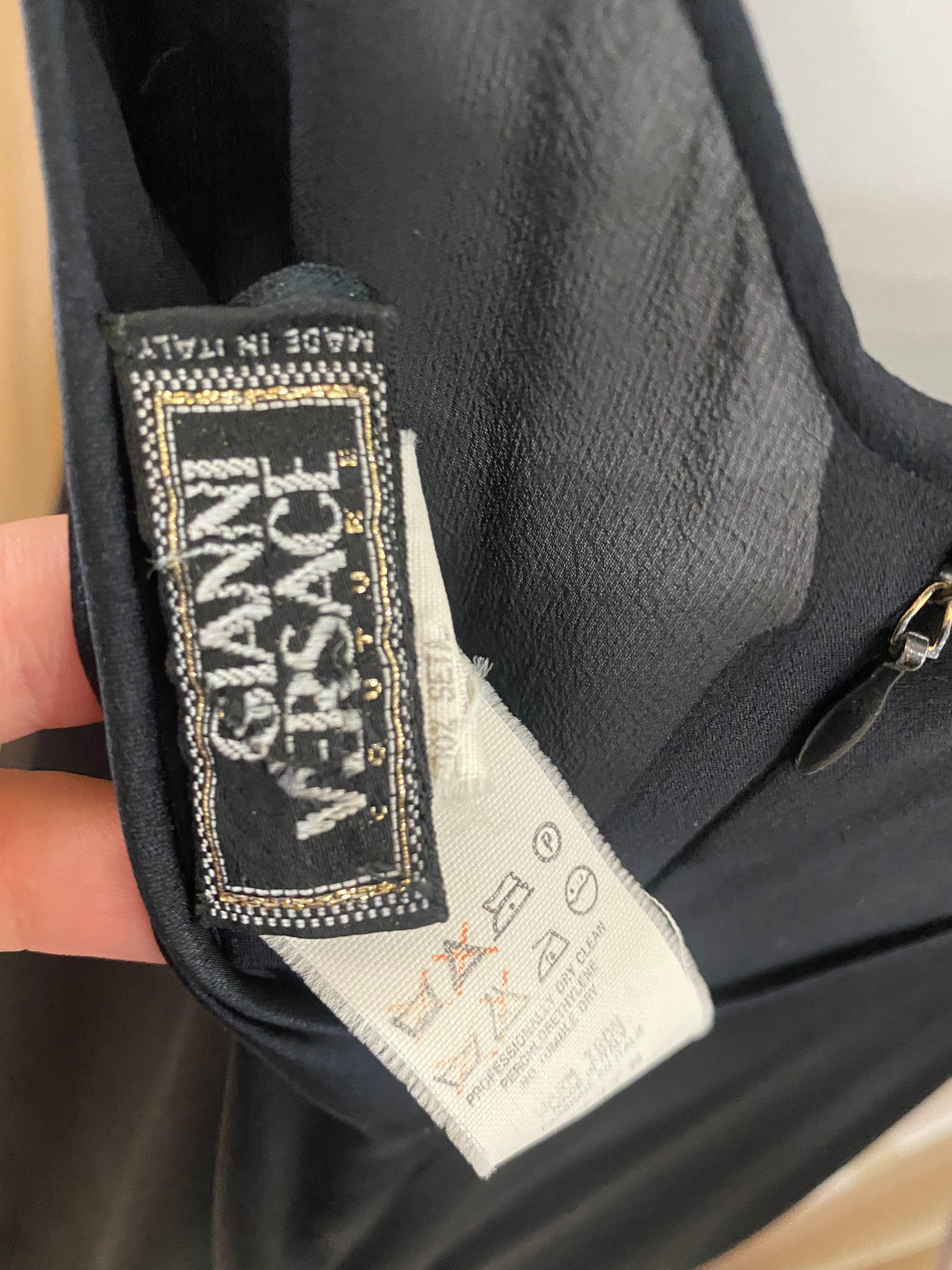 Gianni Versace Couture Robe en mousseline noire et satin, années 1990 Excellent état - En vente à Los Angeles, CA