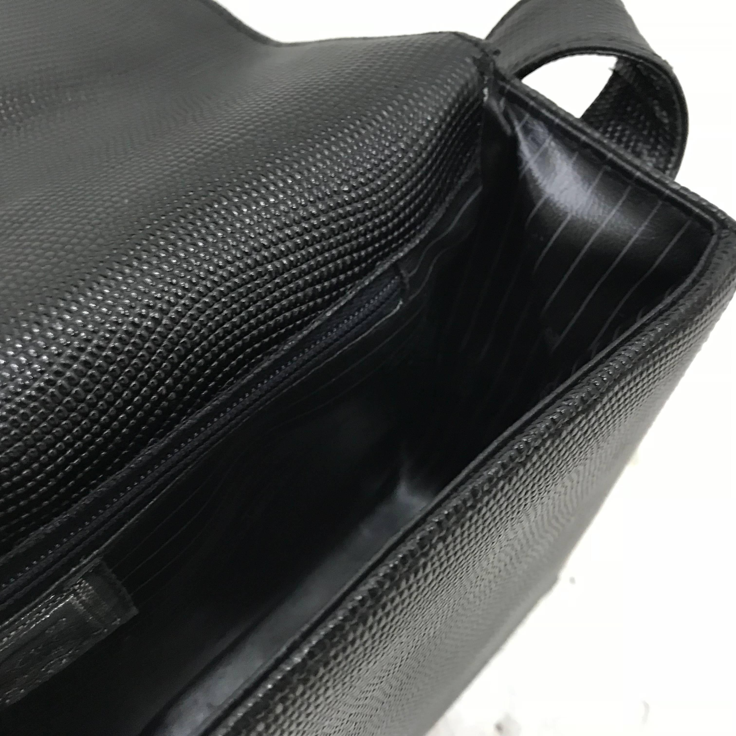 1990s Gianni Versace Couture Black Leather Vintage Shoulder Bag  For Sale 1