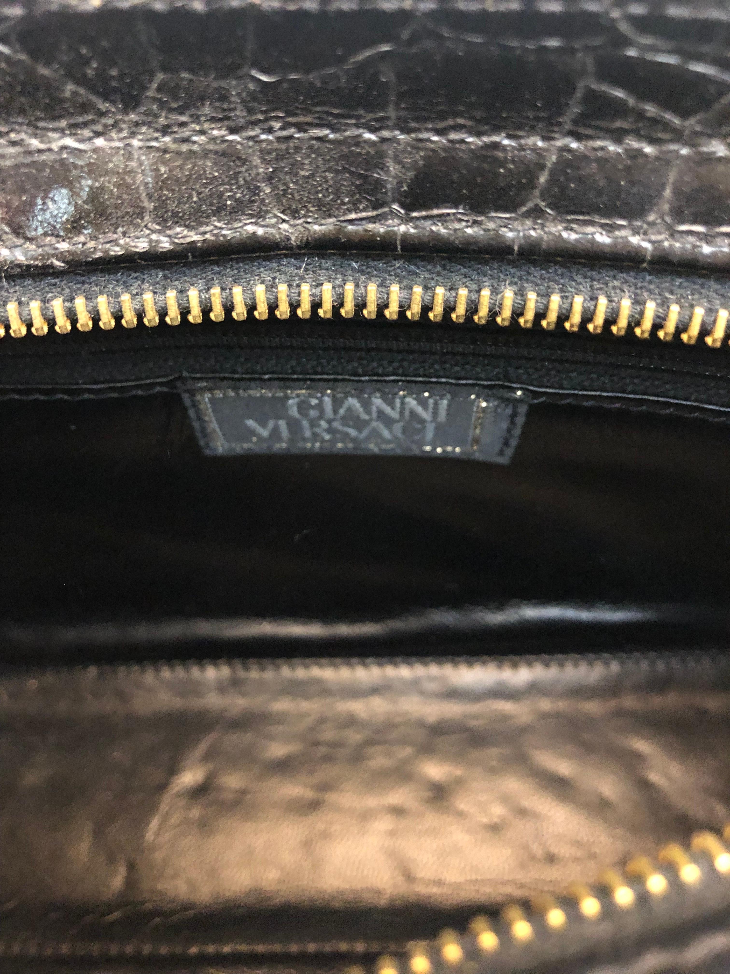 Gianni Versace Couture Black Medusa Chain Shoulder Bag In Excellent Condition For Sale In Sheung Wan, HK