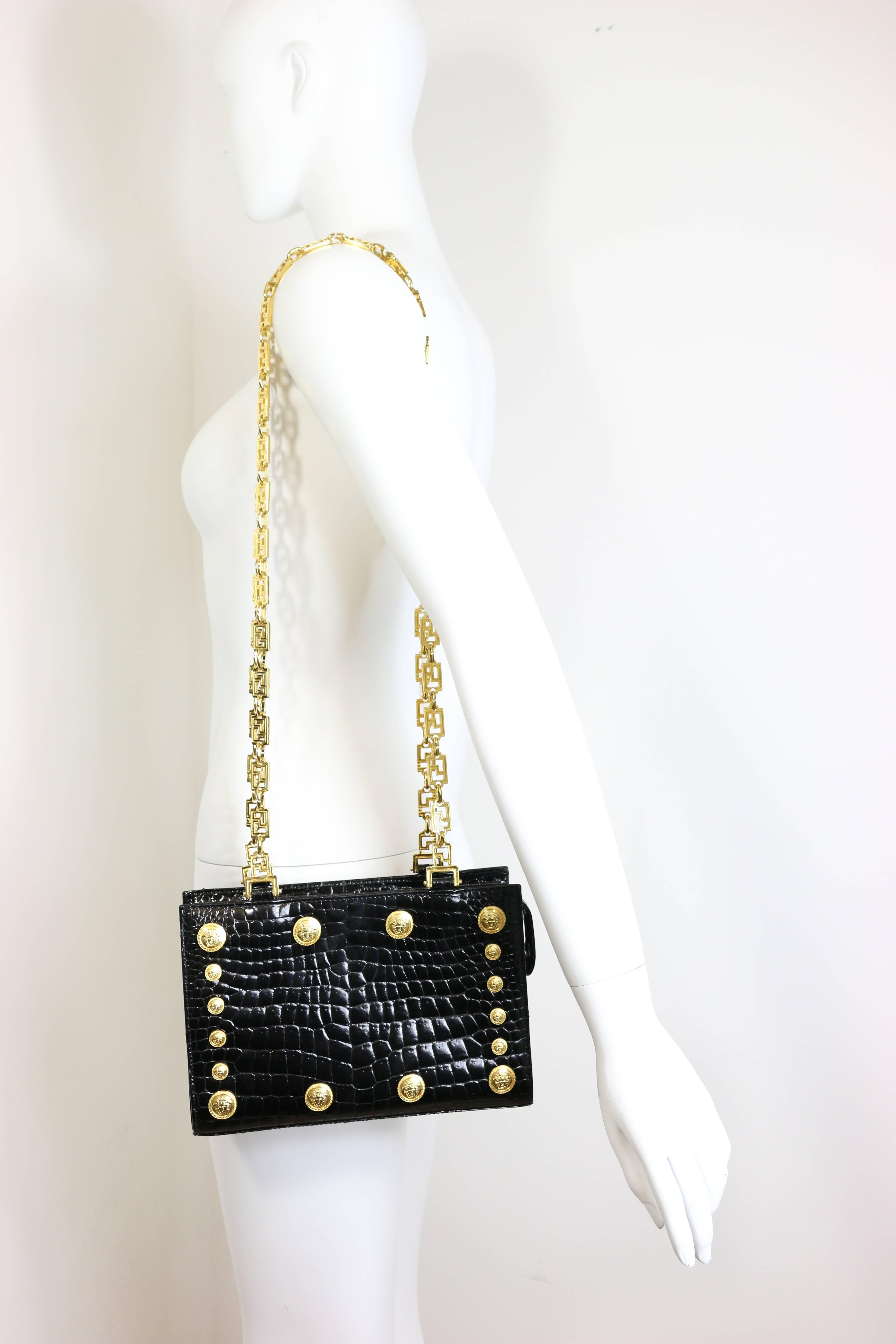 Gianni Versace Couture Black Medusa Chain Shoulder Bag For Sale 2