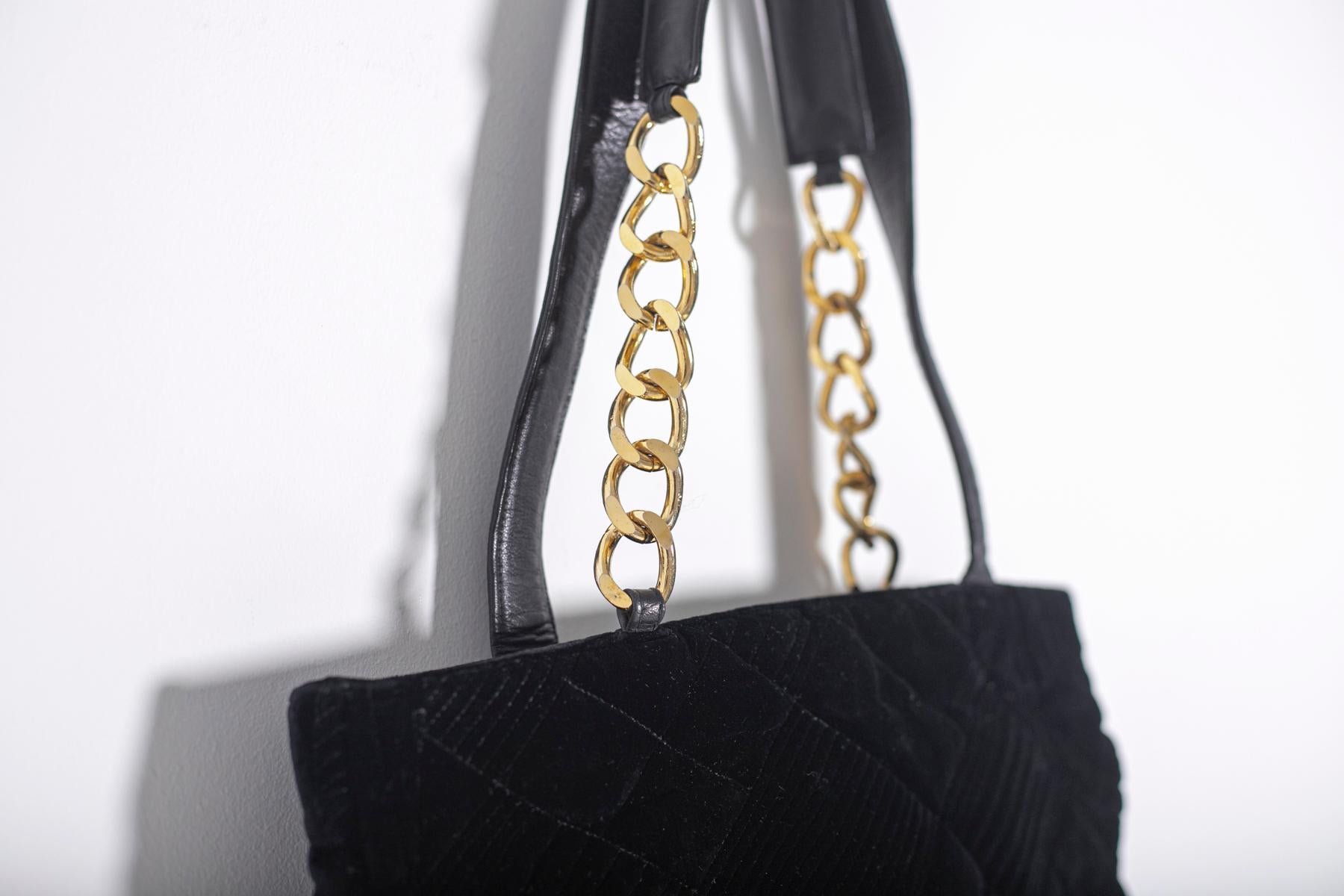 Gianni Versace Couture Black Velvet Tote Bag In Good Condition In Milano, IT