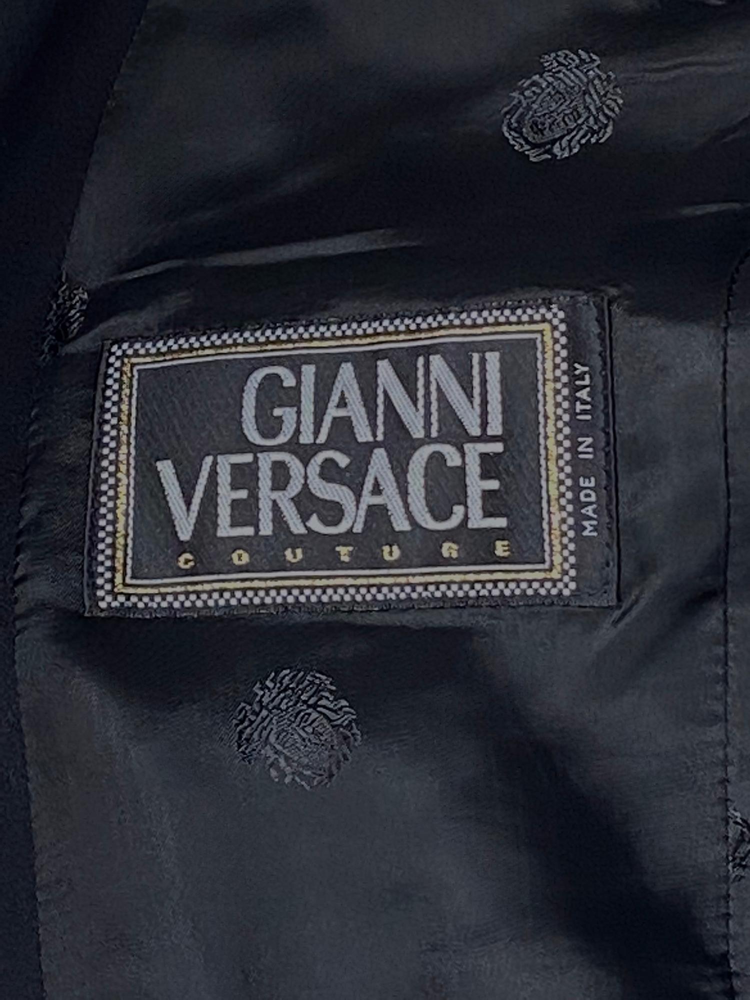 Gianni Versace Couture Schwarze Jacke aus Wolle mit Perlen & Nietenbesatz im Angebot 5