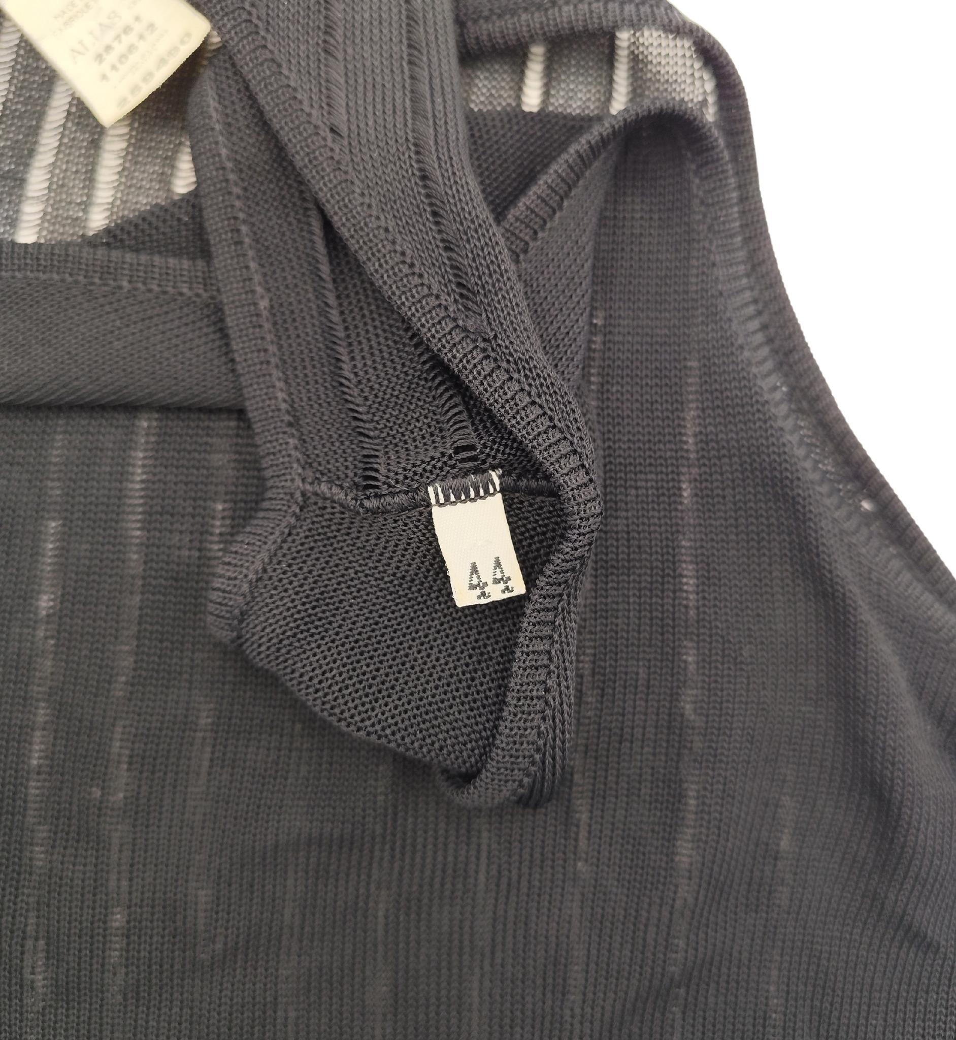 Gianni Versace Couture, top nero con tracolla a catena in vendita 6