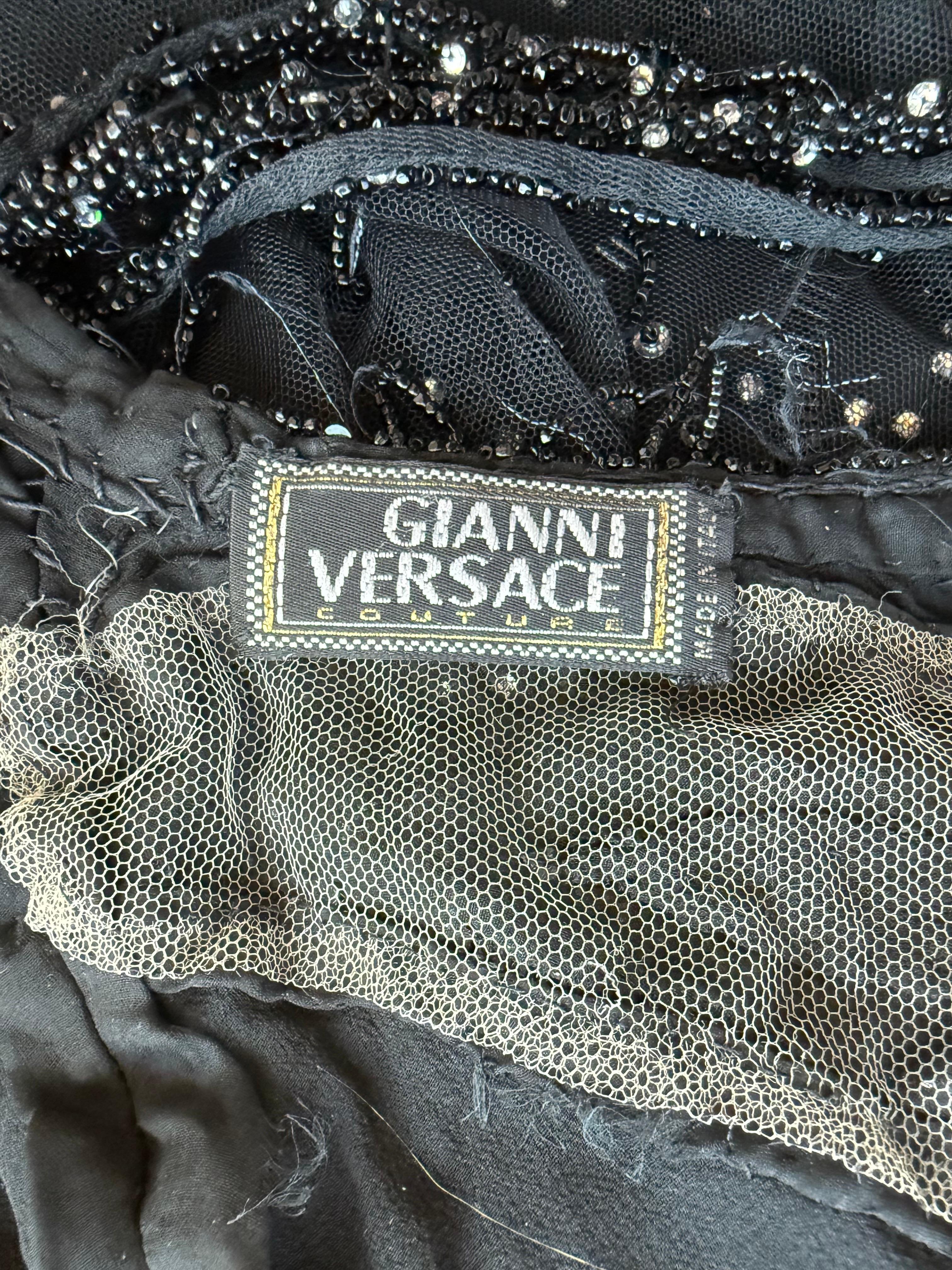 Gianni Versace Couture F/W 1999 Laufsteg Verschönert Durchsichtiger Ausschnitt Schwarzes Kleid Kleid im Angebot 11